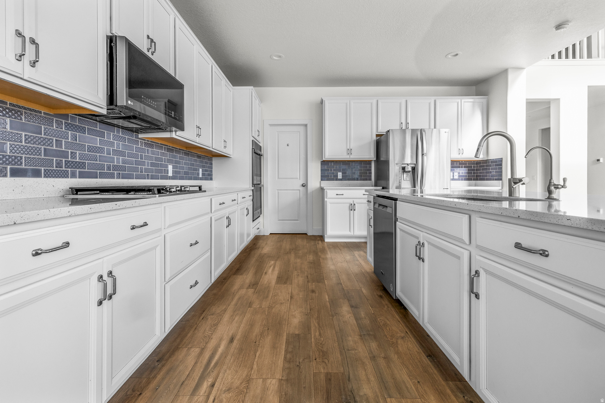 HALLS CROSSING - Residential
