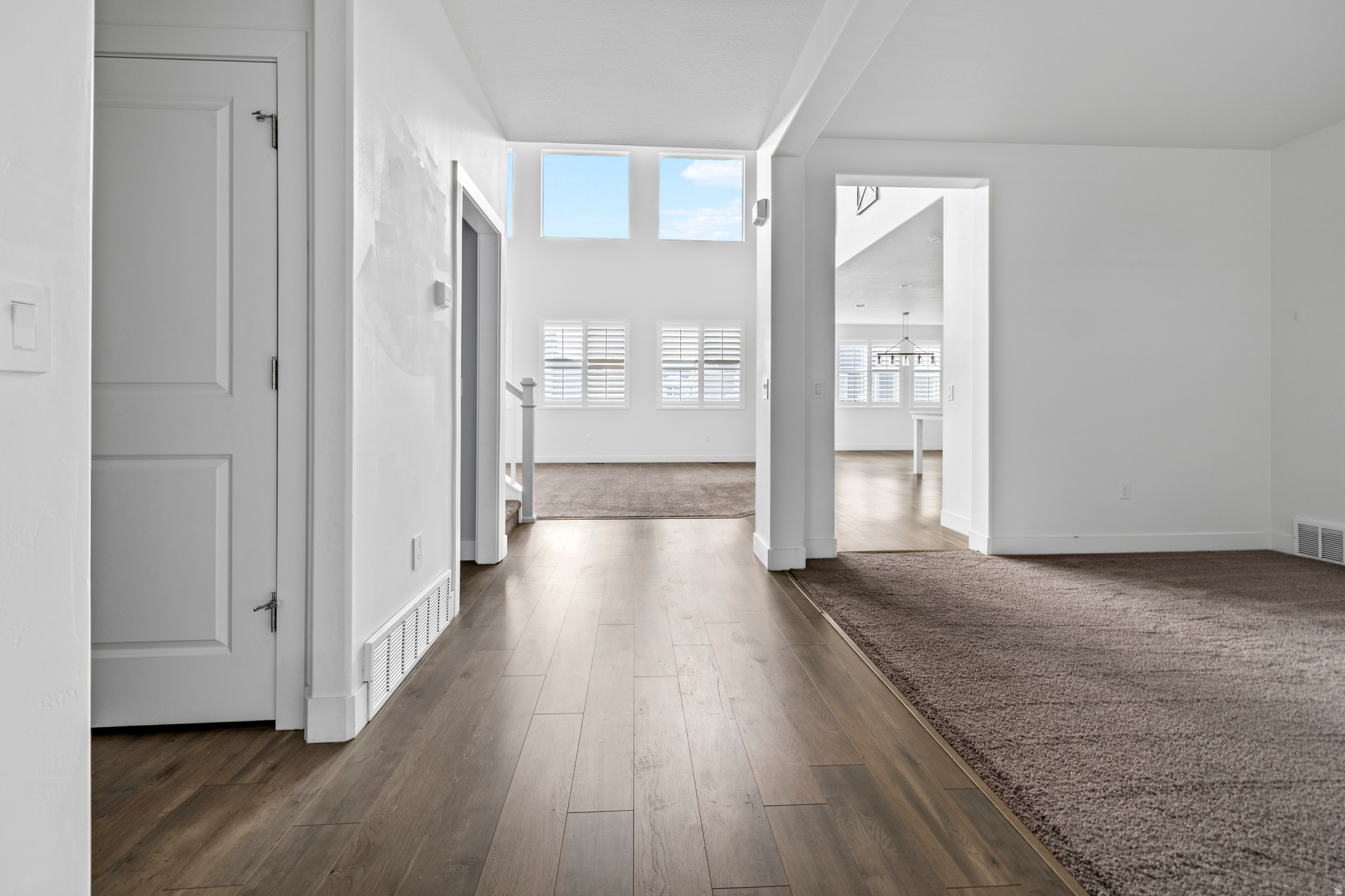 HALLS CROSSING - Residential