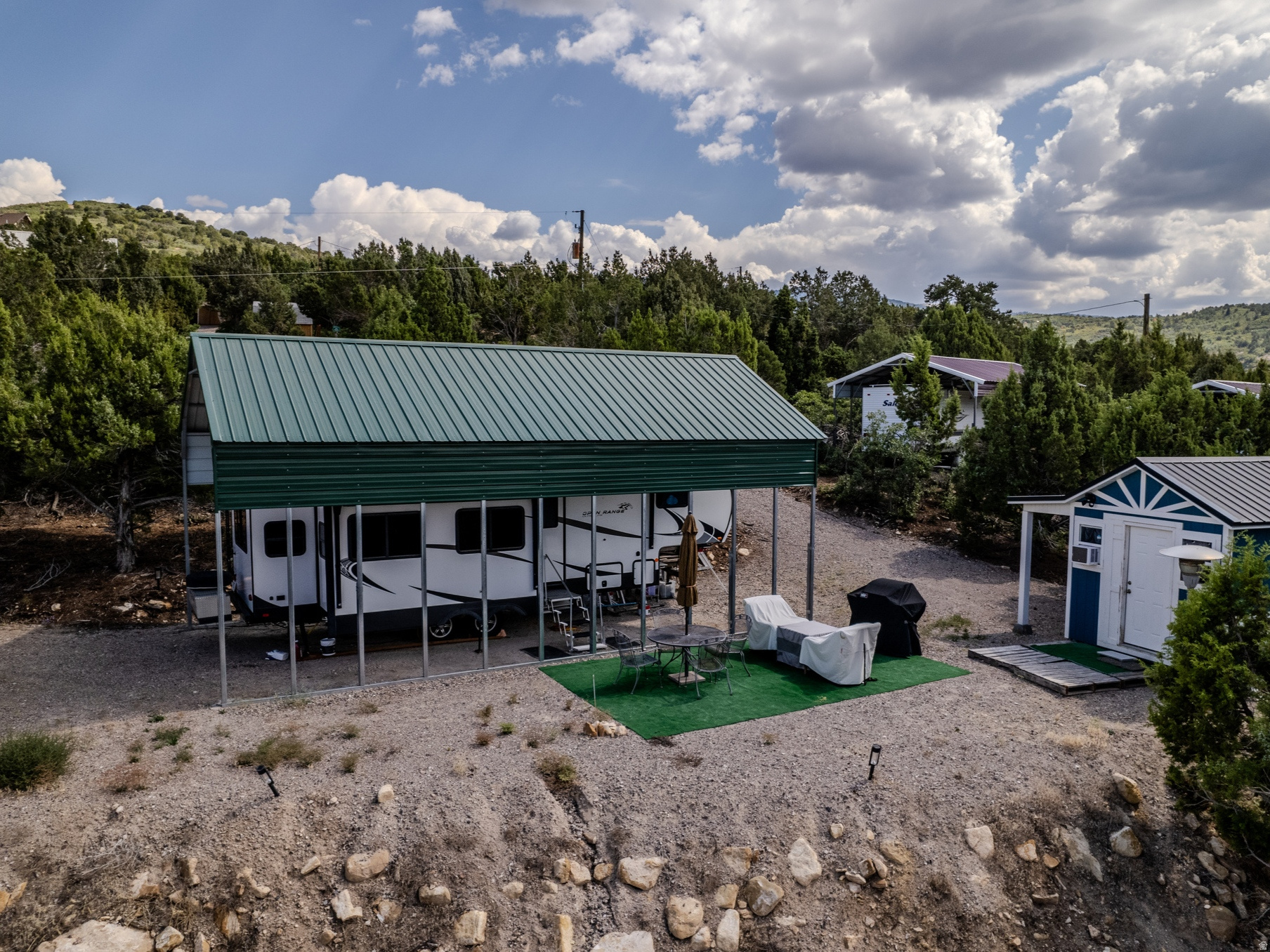 SKYLINE MOUNTAIN RESORT - Land