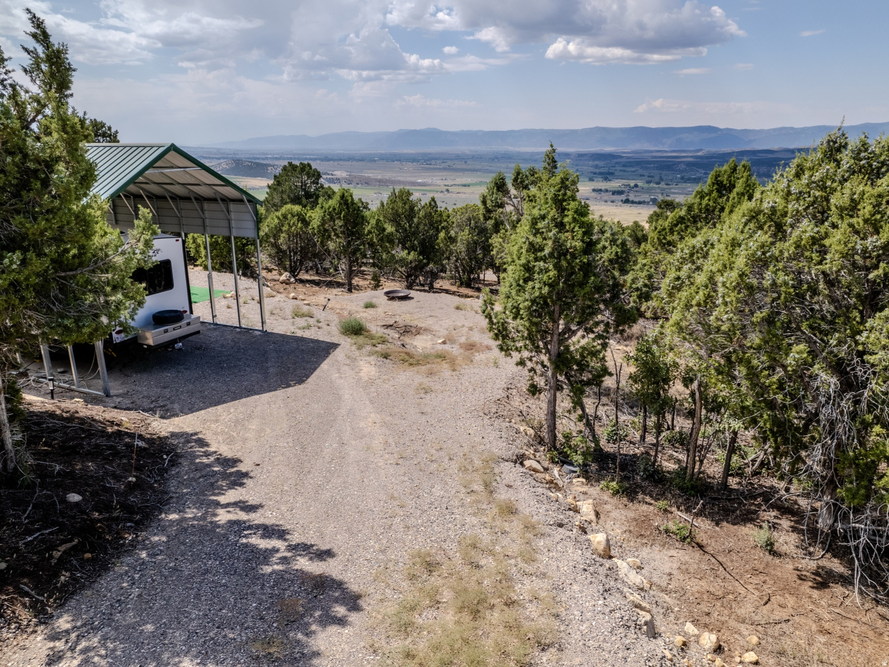 SKYLINE MOUNTAIN RESORT - Land