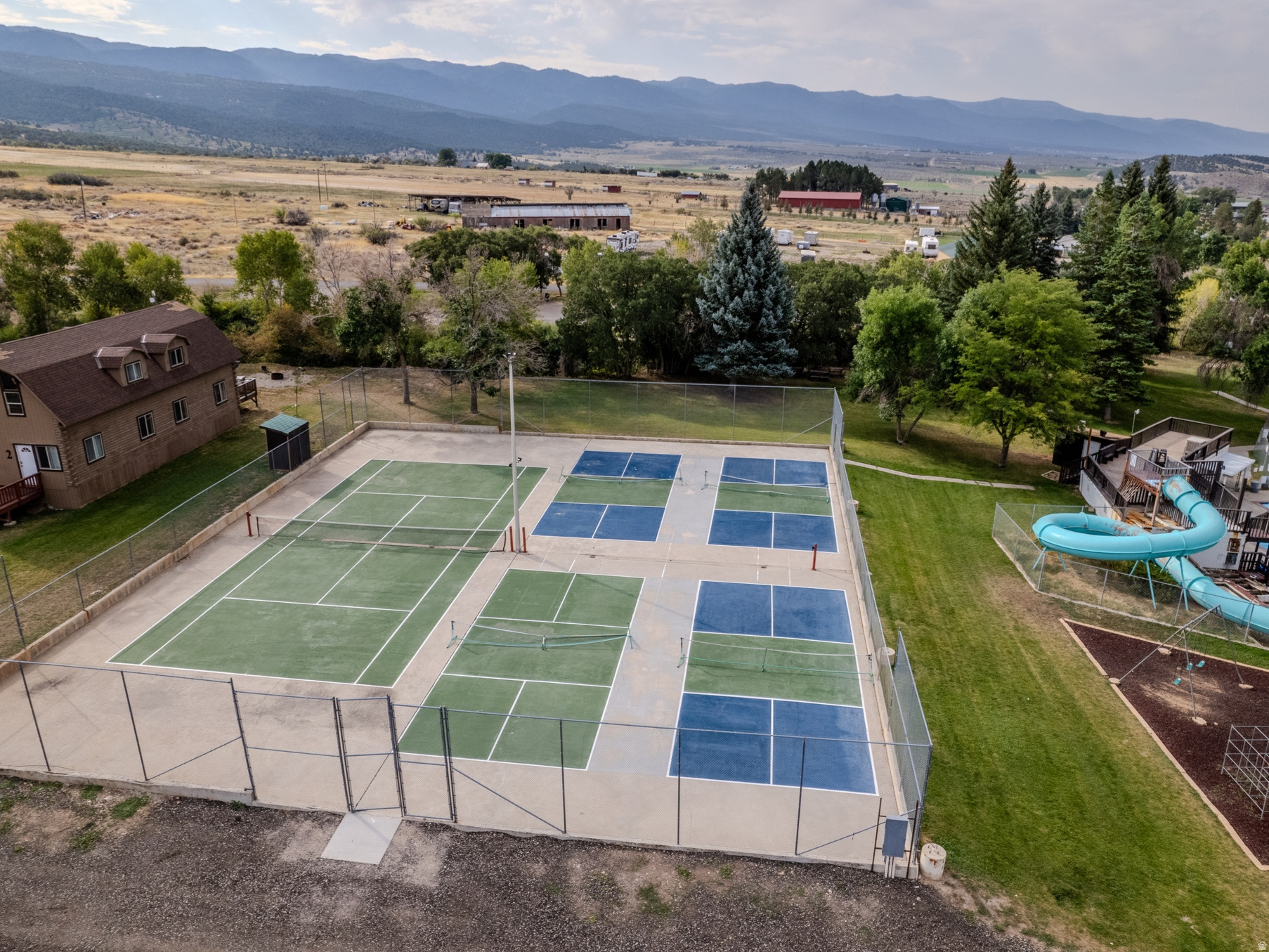 SKYLINE MOUNTAIN RESORT - Land