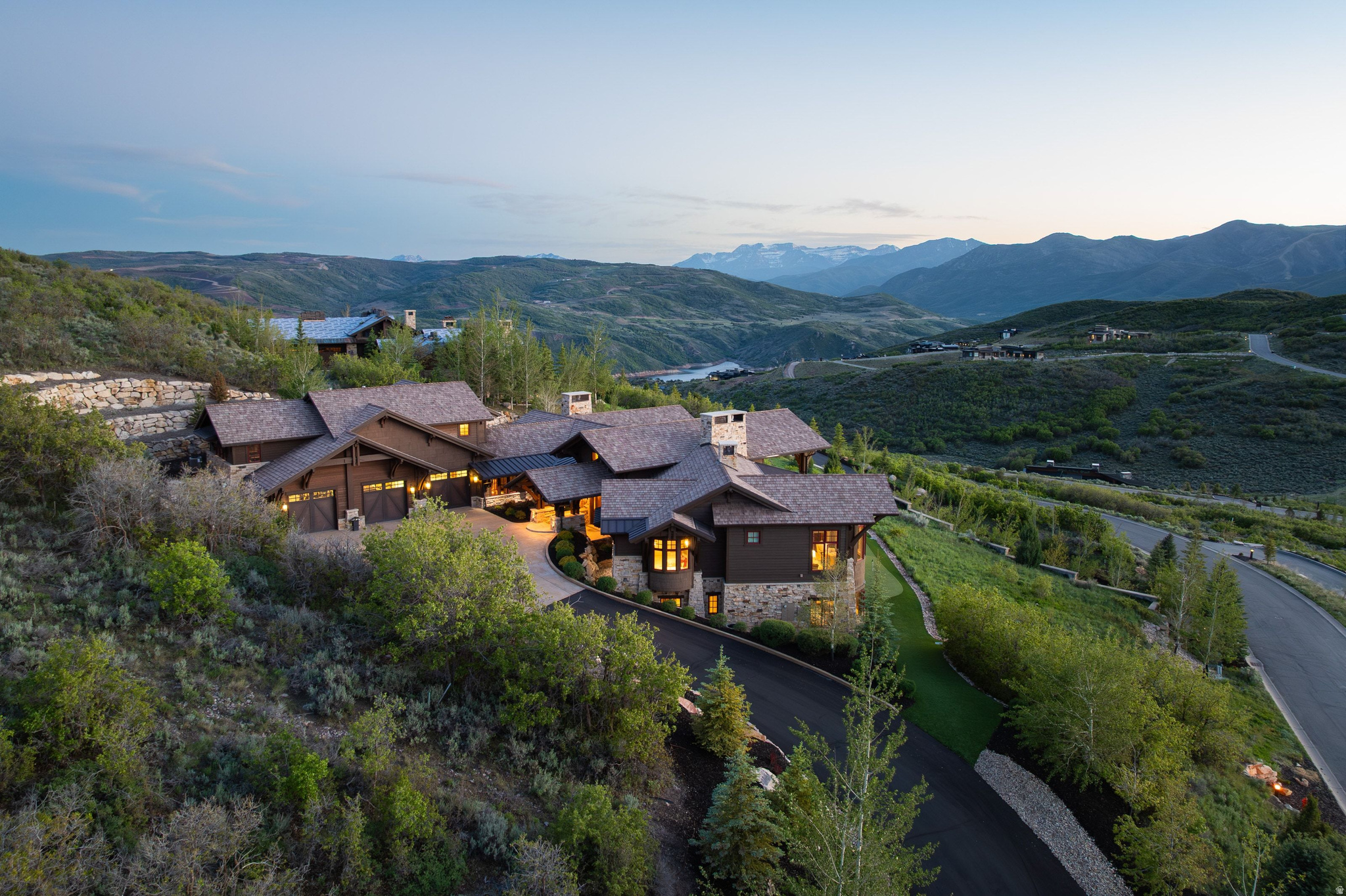 TUHAYE TWIN PEAKS - Residential