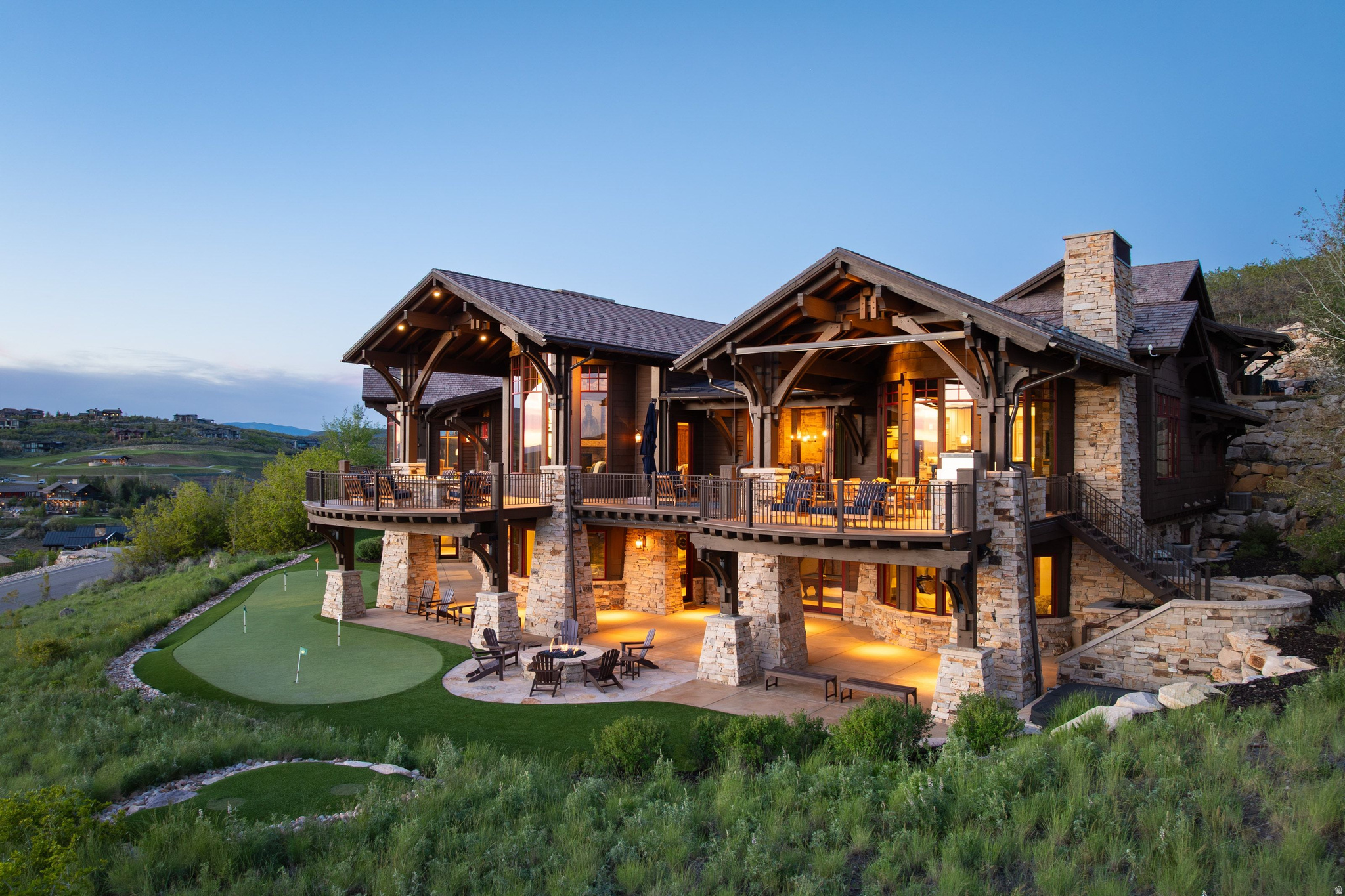 TUHAYE TWIN PEAKS - Residential