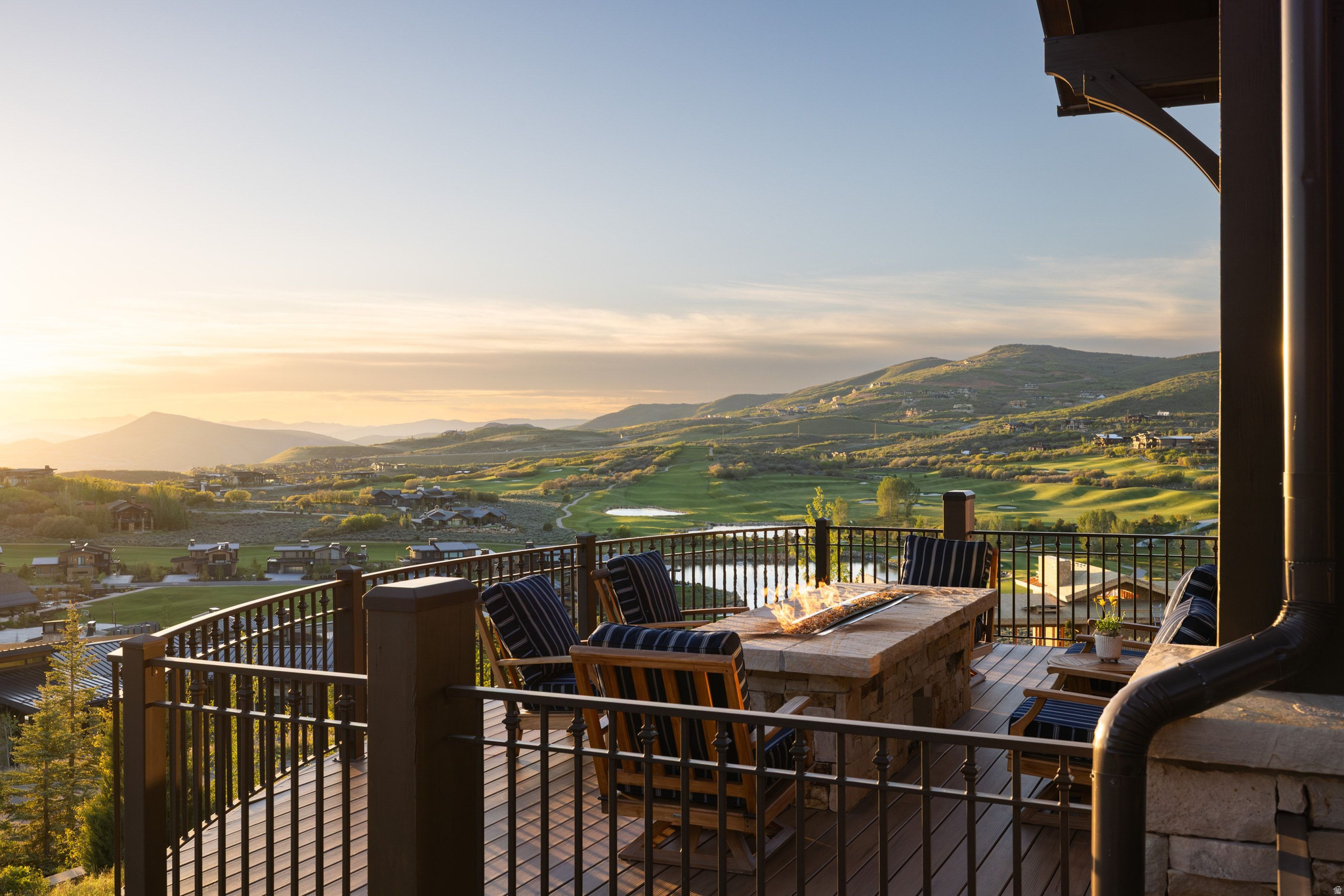 TUHAYE TWIN PEAKS - Residential
