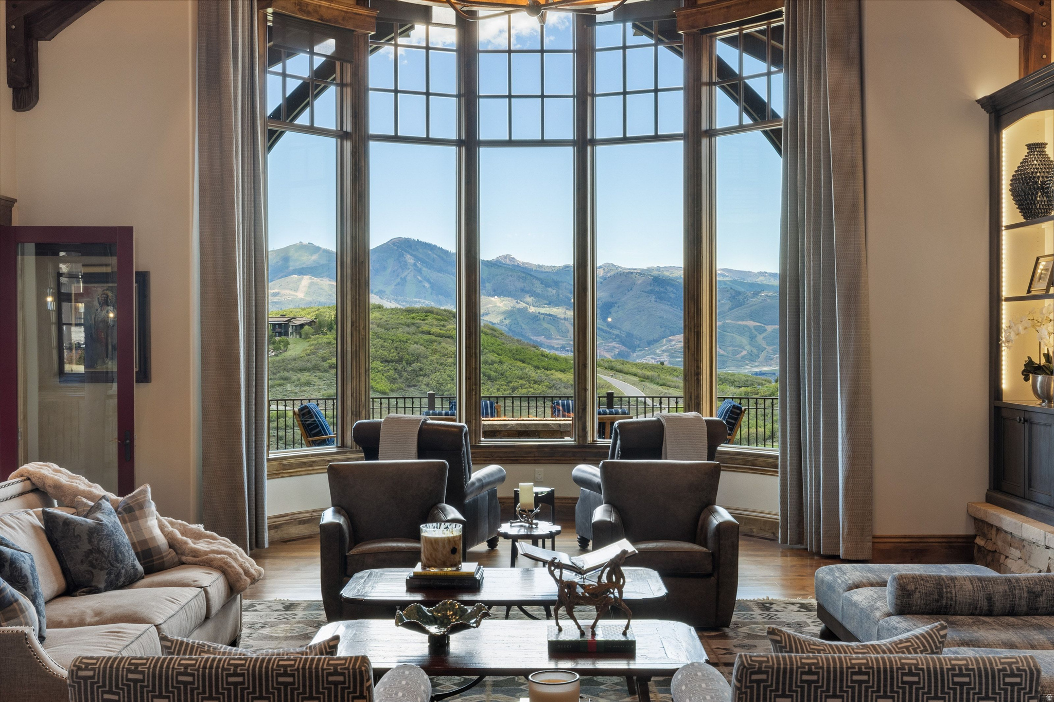 TUHAYE TWIN PEAKS - Residential