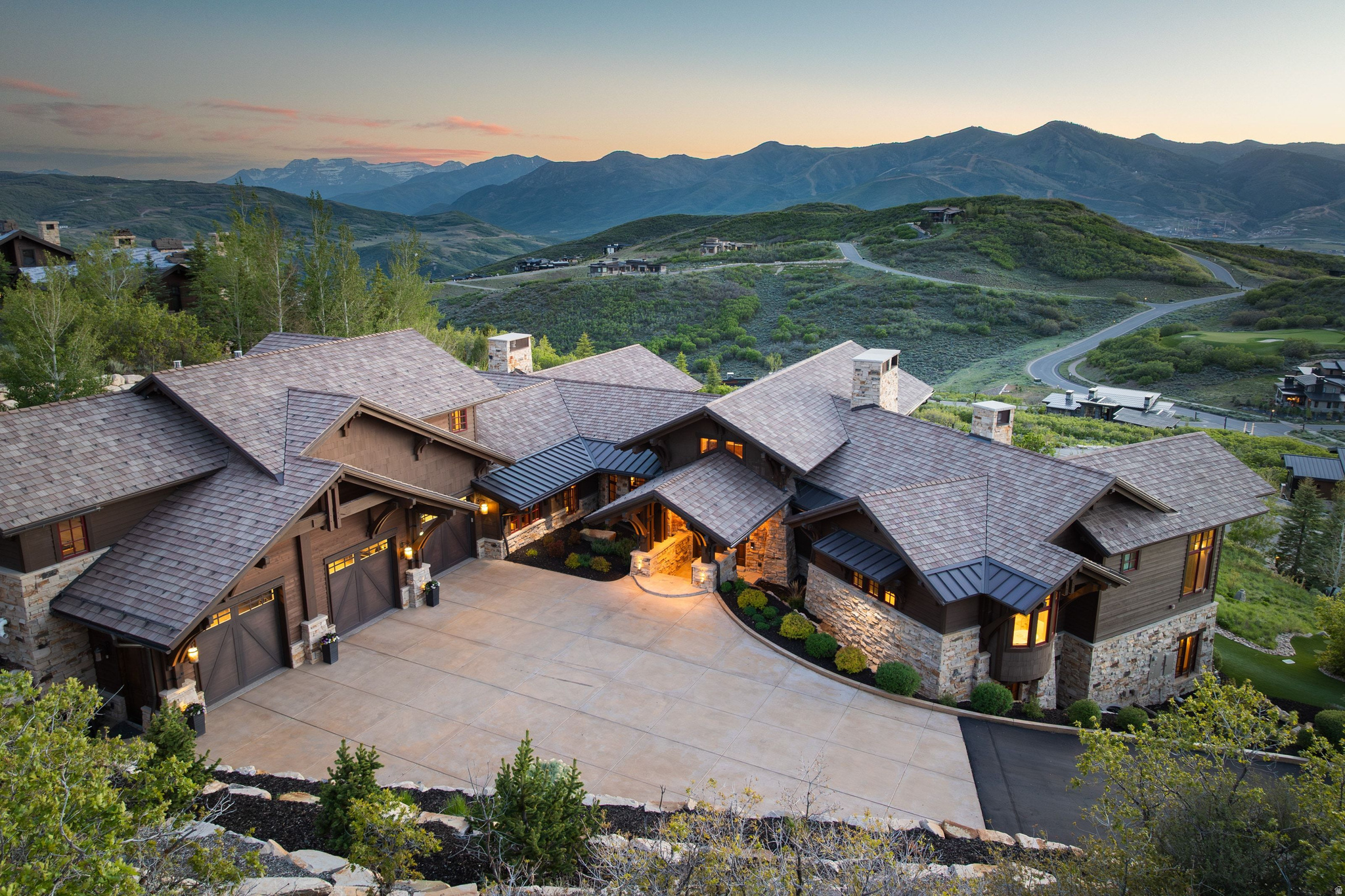 TUHAYE TWIN PEAKS - Residential