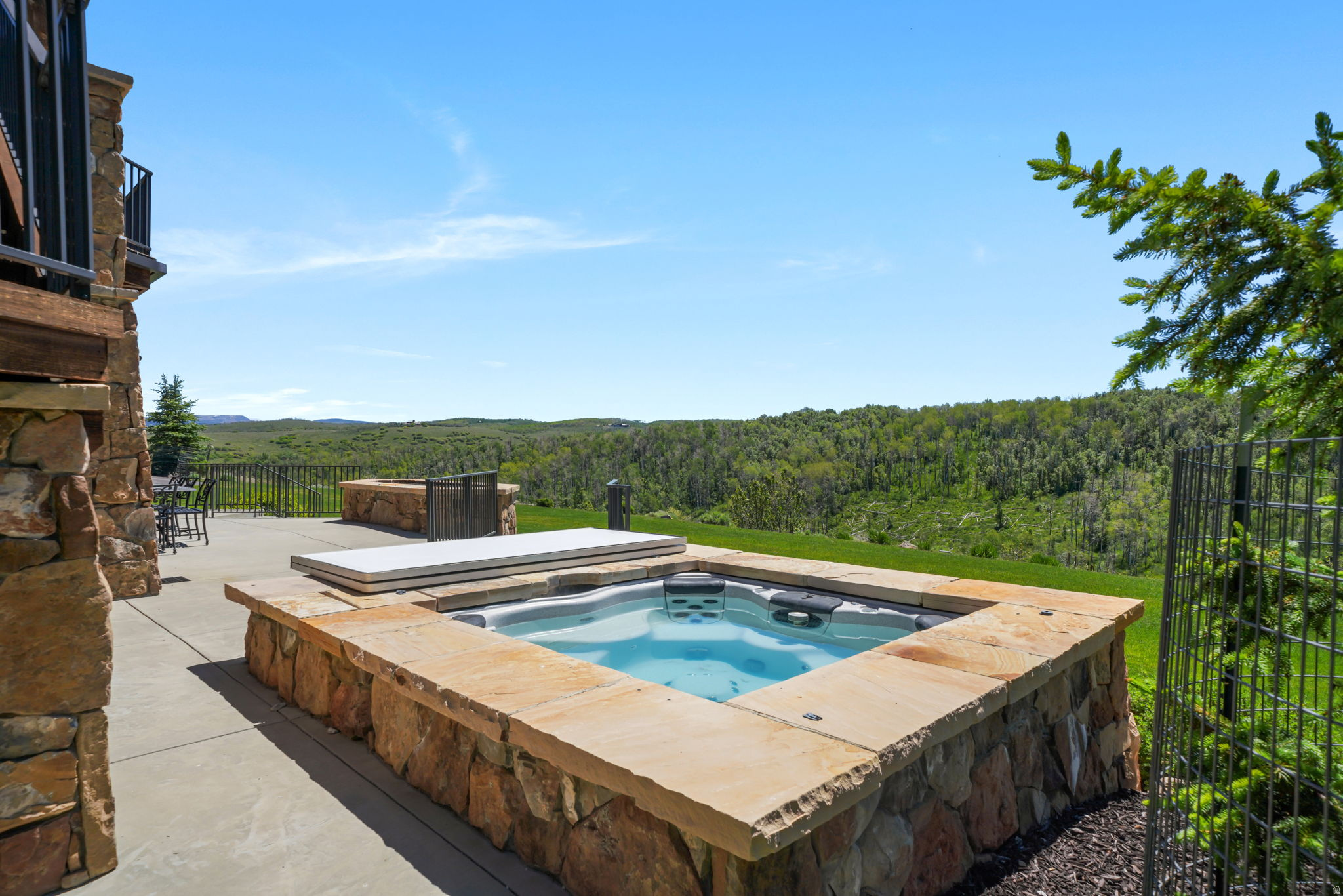 WOLF CREEK RANCH - Residential