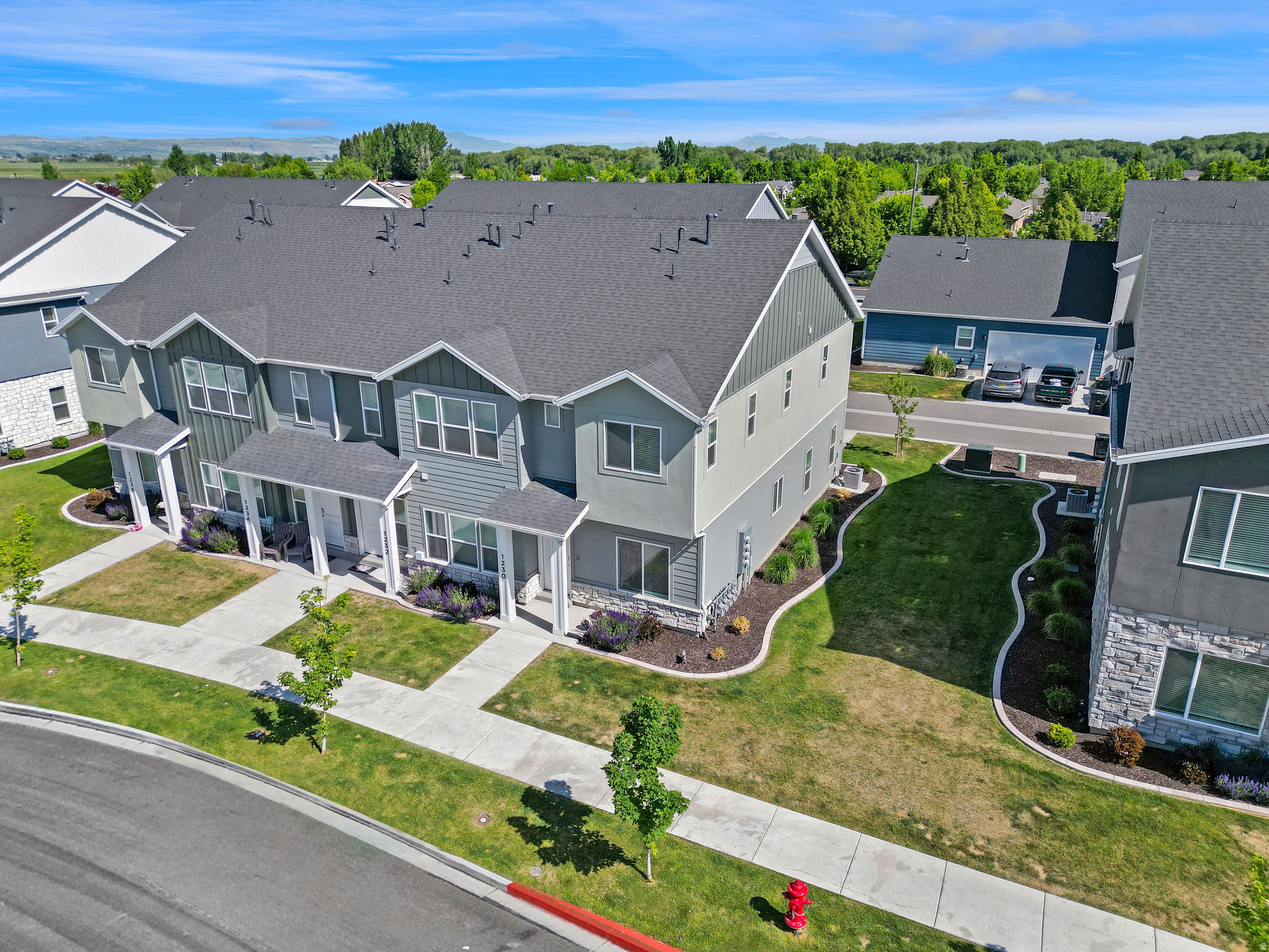 WOODMORE POINTE SUBDIVISION - Residential