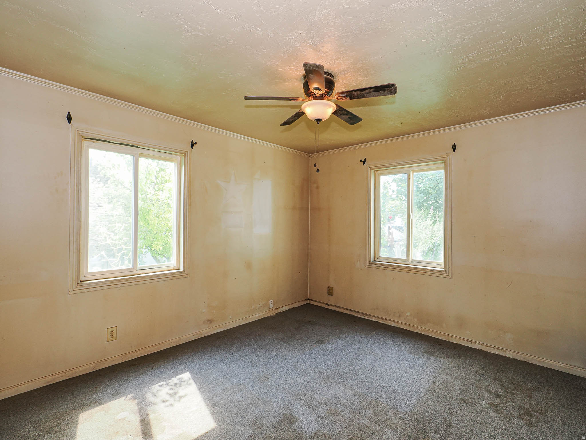 MADISON ACRES - Residential