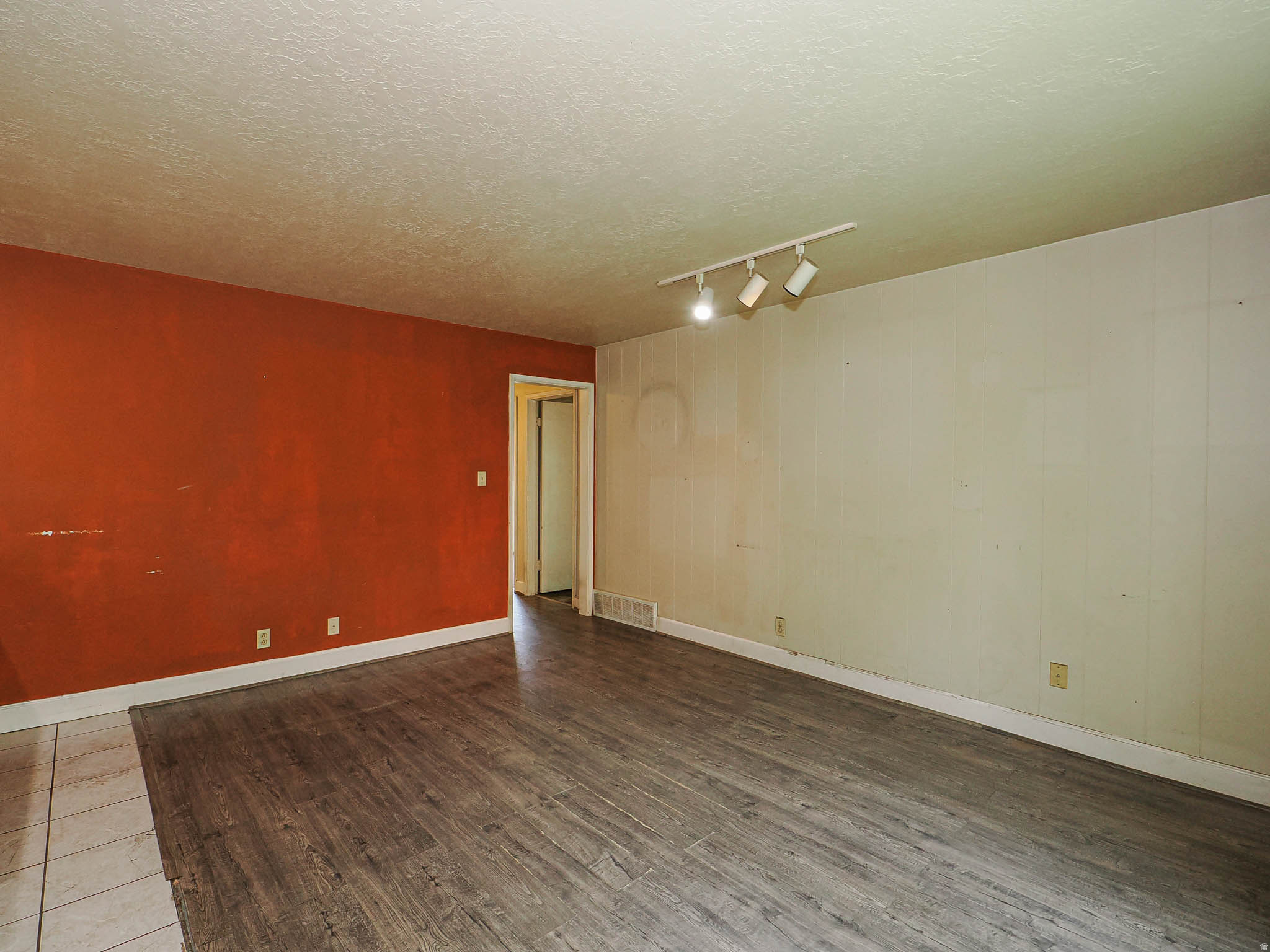 MADISON ACRES - Residential