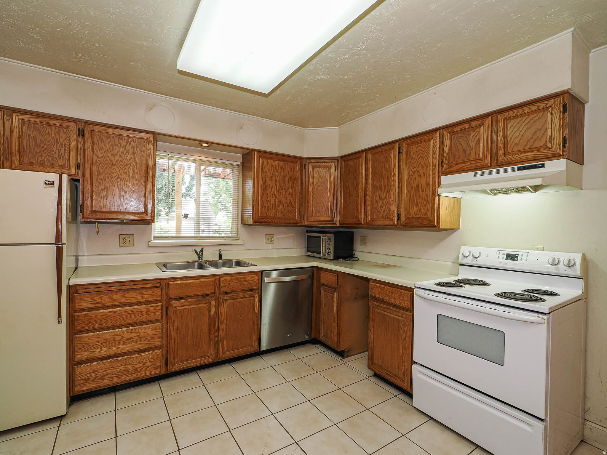 MADISON ACRES - Residential