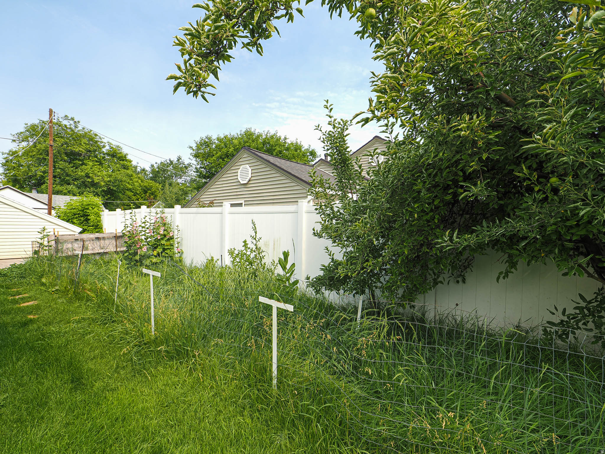 MADISON ACRES - Residential