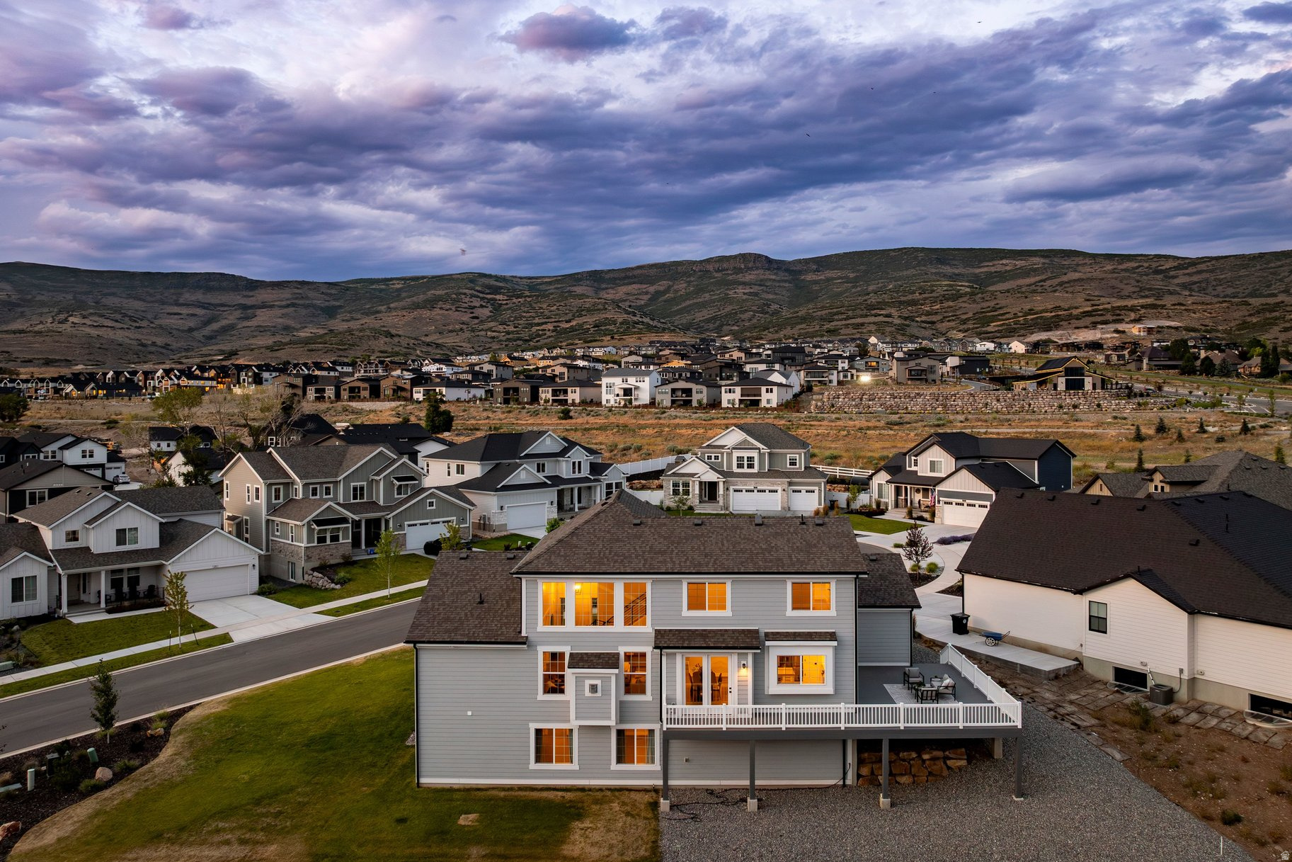 COYOTE RIDGE - Residential