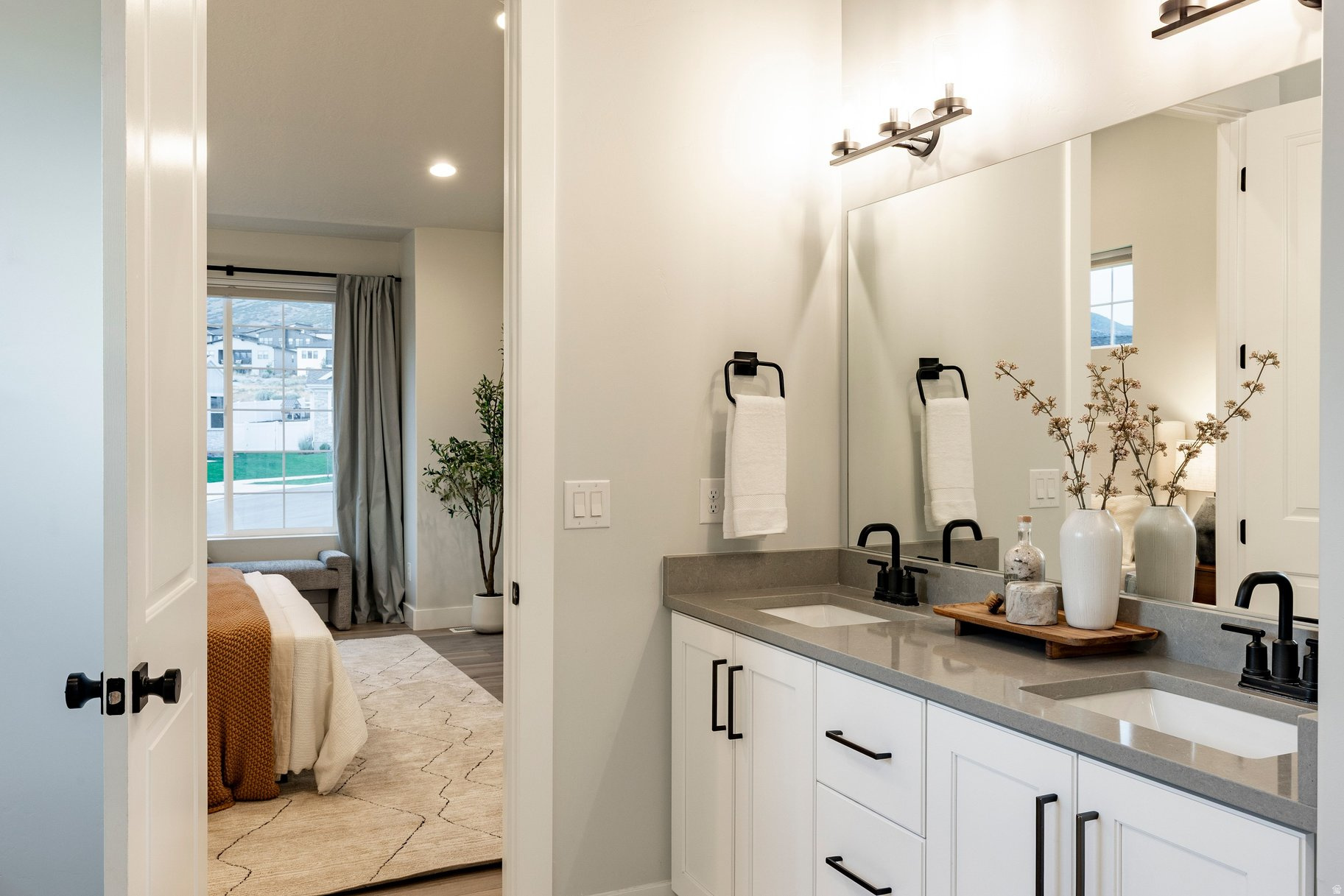 COYOTE RIDGE - Residential