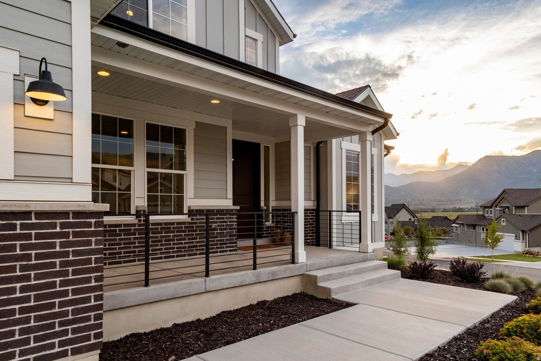 COYOTE RIDGE - Residential