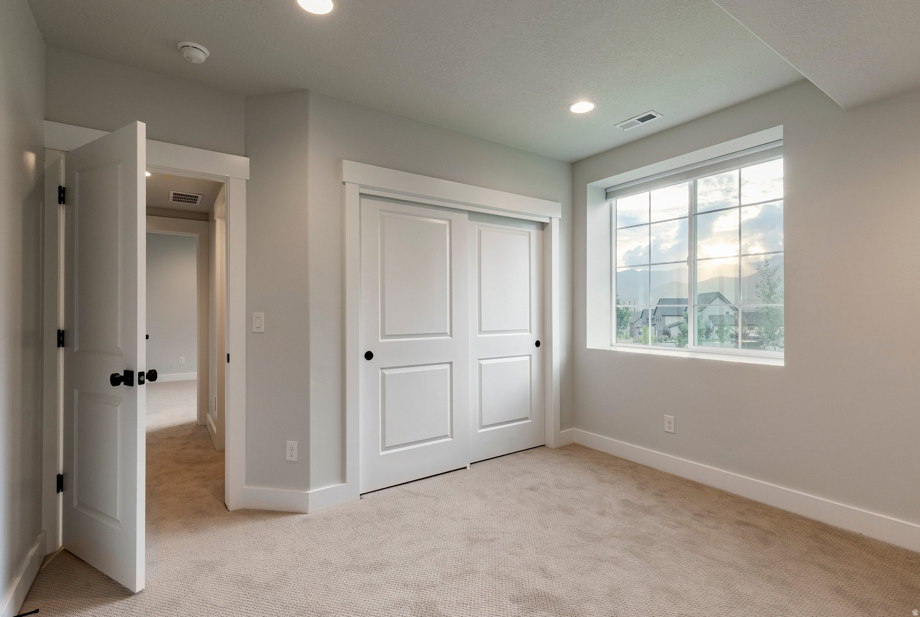 COYOTE RIDGE - Residential