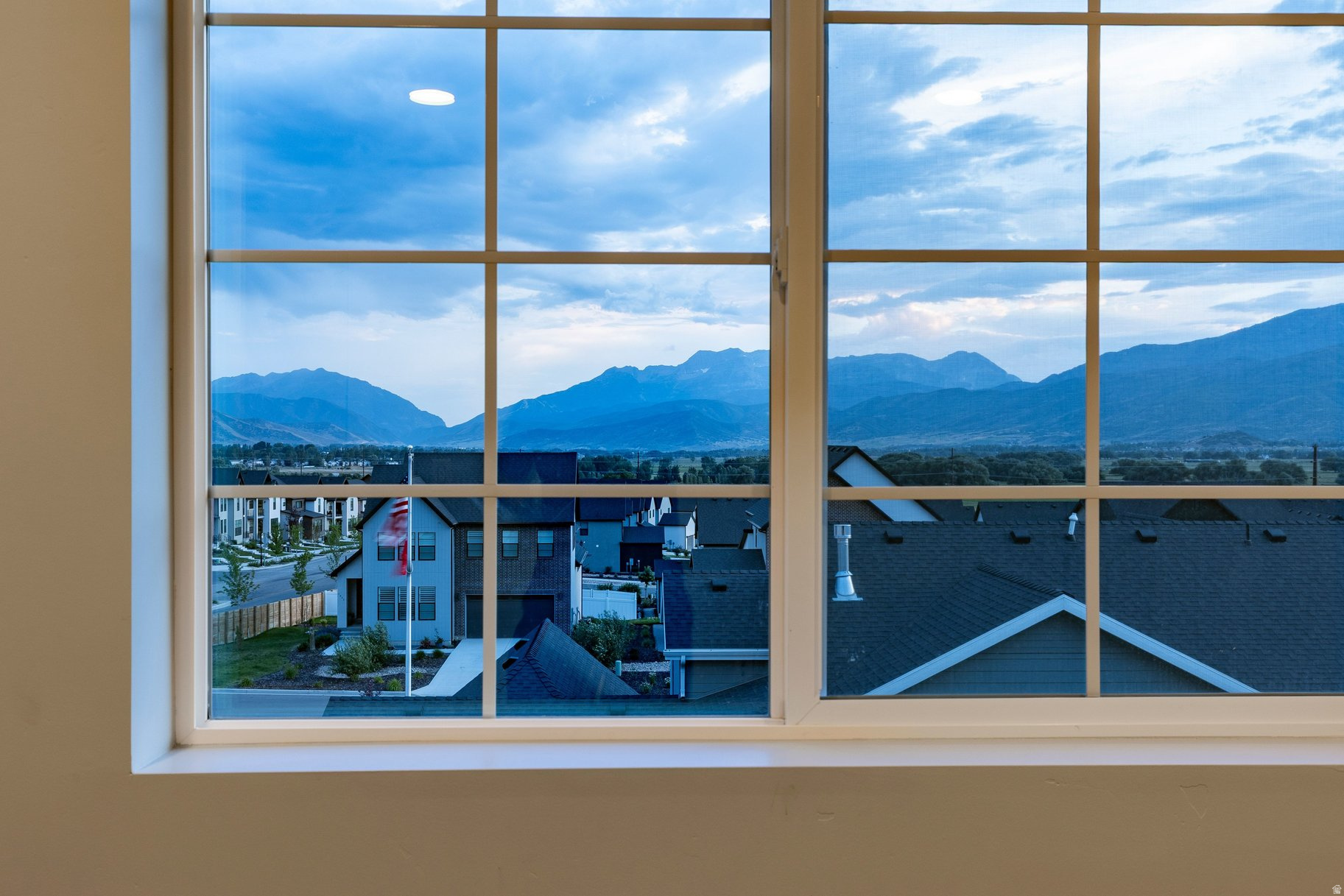 COYOTE RIDGE - Residential