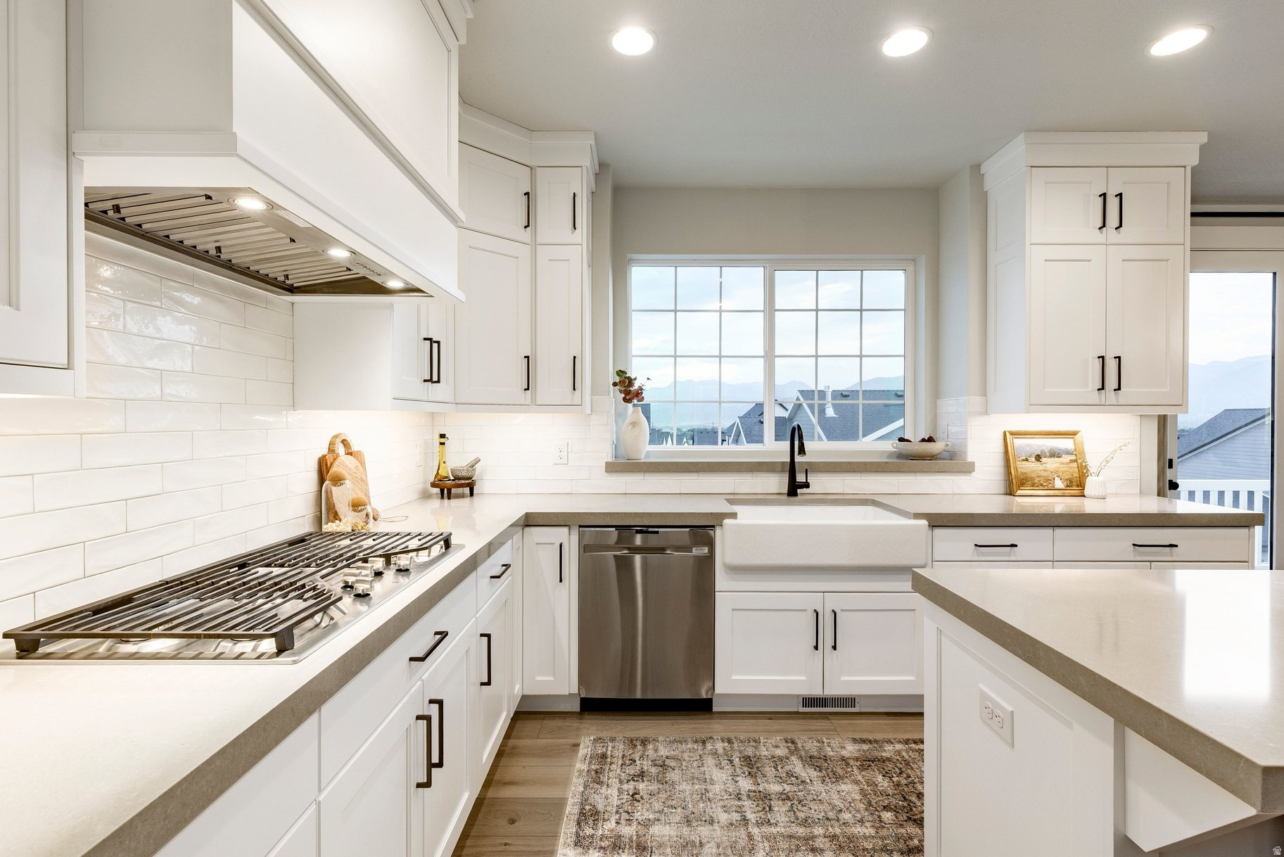 COYOTE RIDGE - Residential