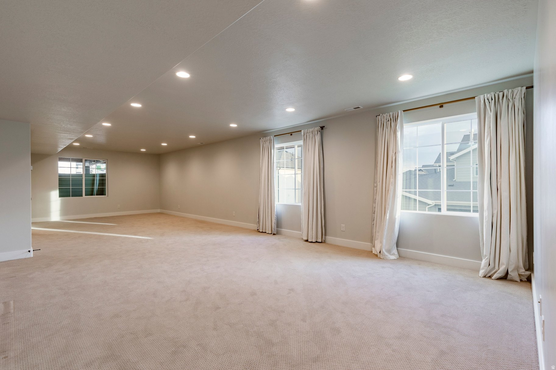 COYOTE RIDGE - Residential