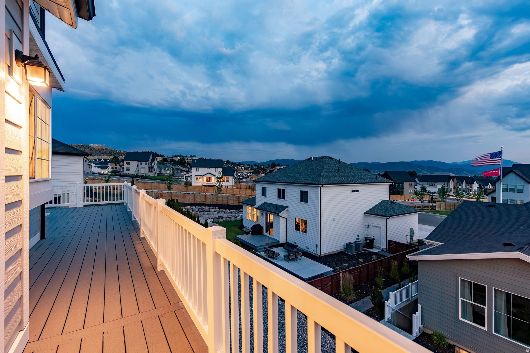 COYOTE RIDGE - Residential