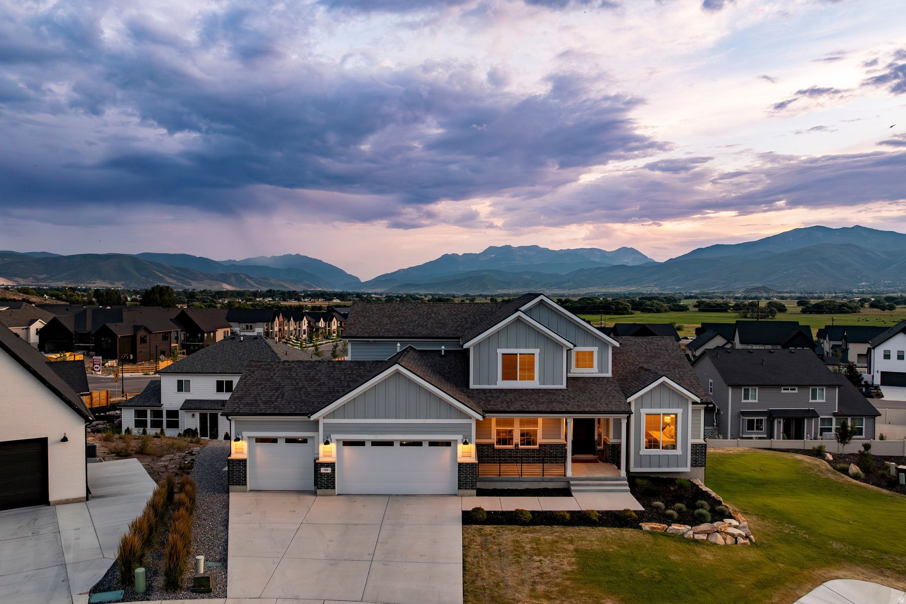 COYOTE RIDGE - Residential