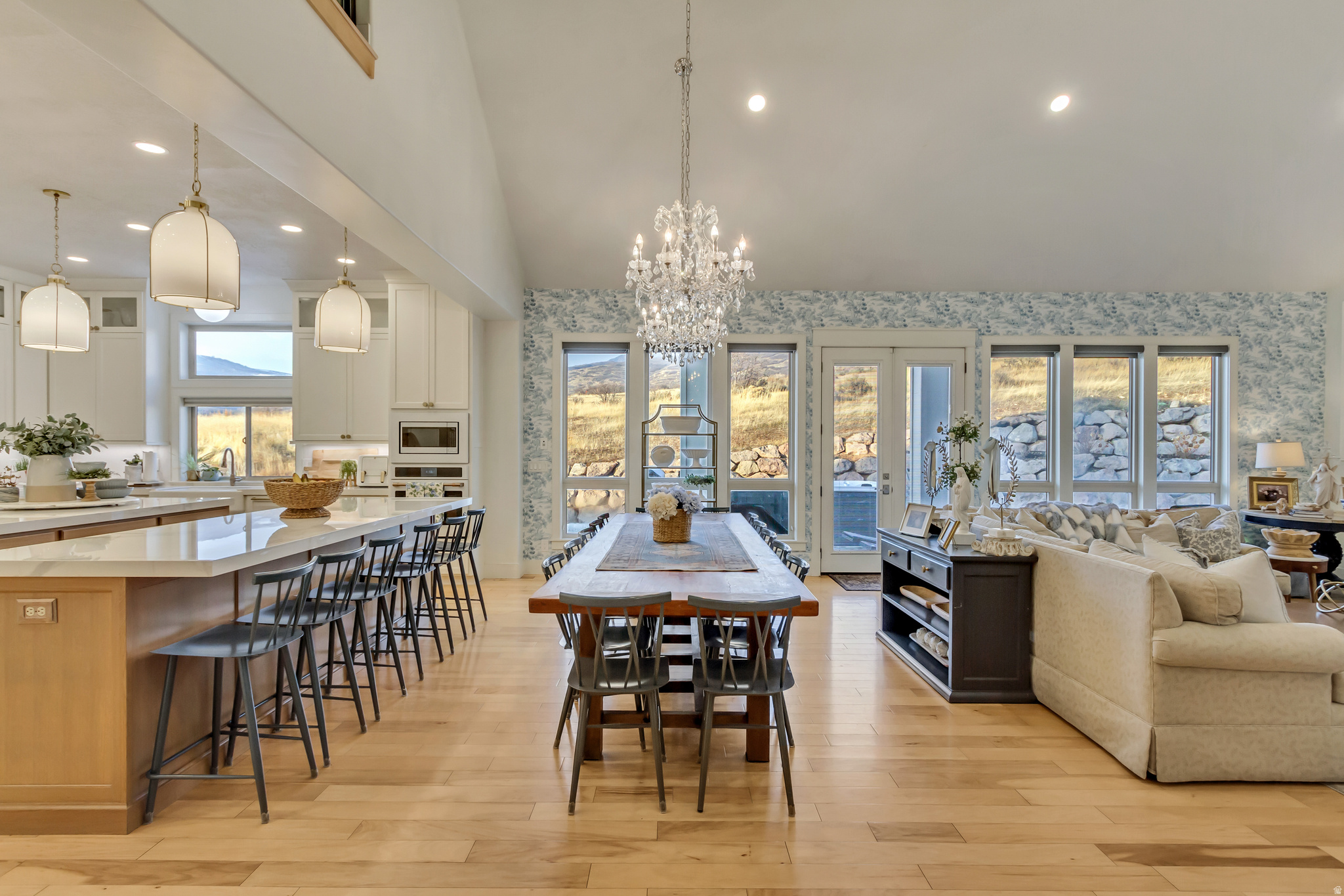 BEACON HILL THE HIGHLANDS - Residential
