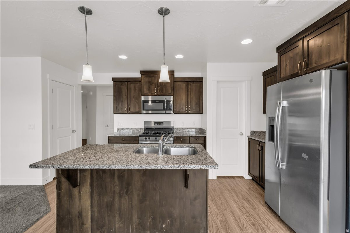 DESERT BLUFF AT DESERT CANYONS TOWNHOMES - Residential