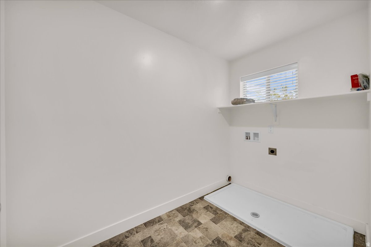 DESERT BLUFF AT DESERT CANYONS TOWNHOMES - Residential