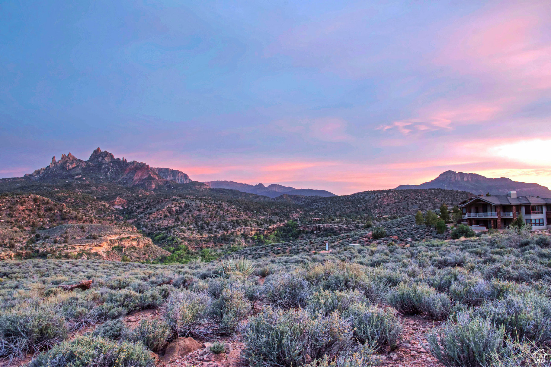 CANYON POINT - Land
