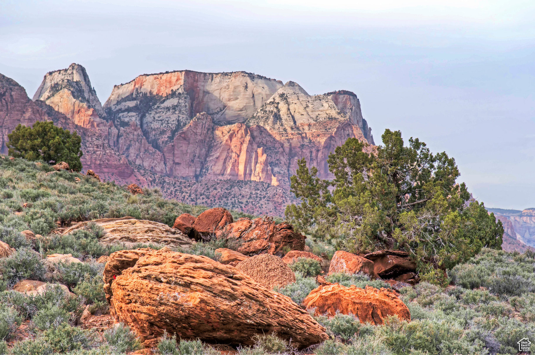 CANYON POINT - Land