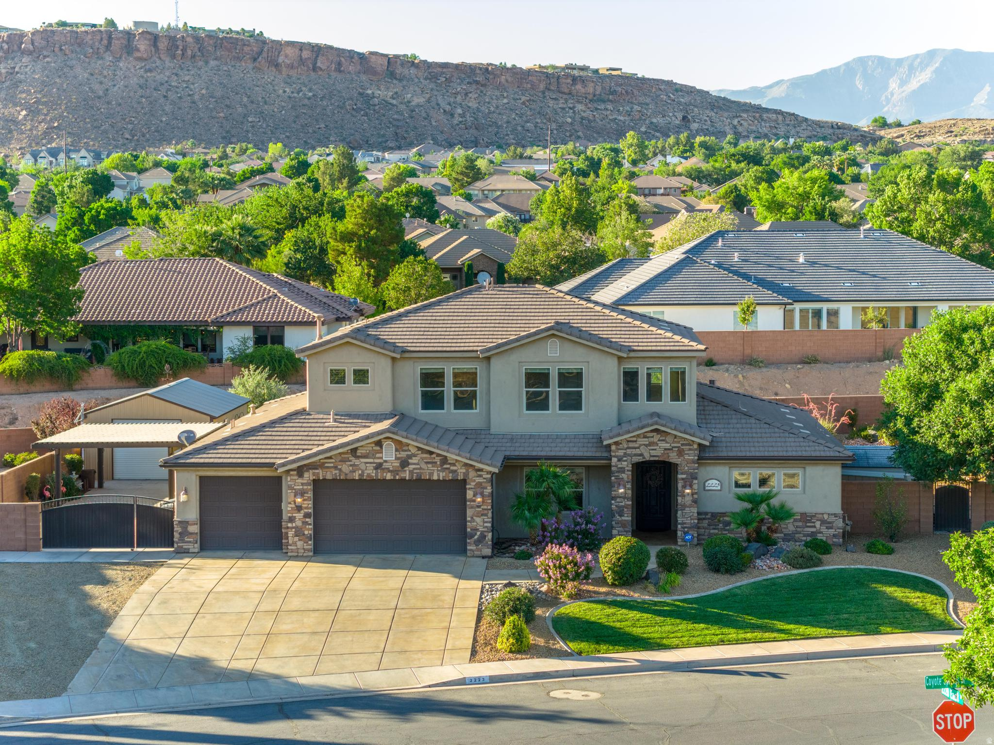 COYOTE SPRINGS - Residential
