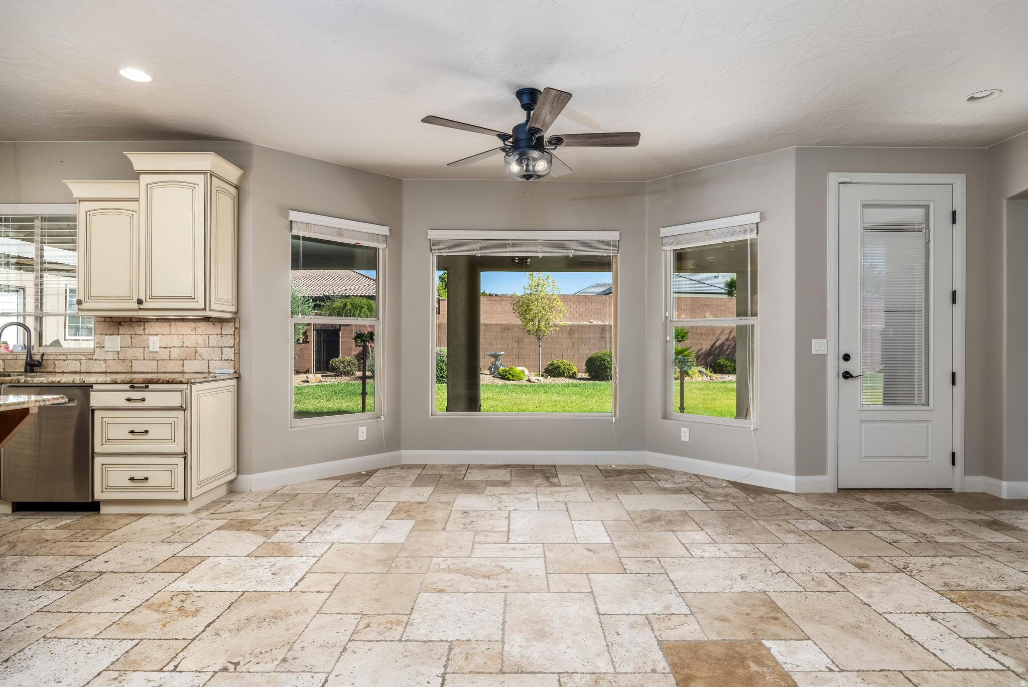 COYOTE SPRINGS - Residential