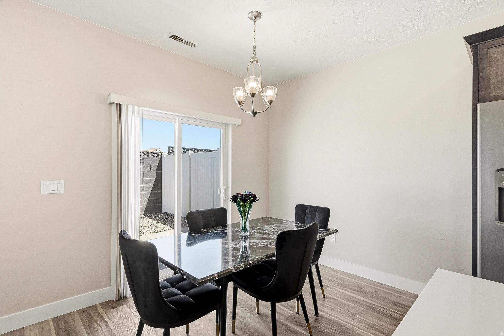 CEDAR EDGE - Residential