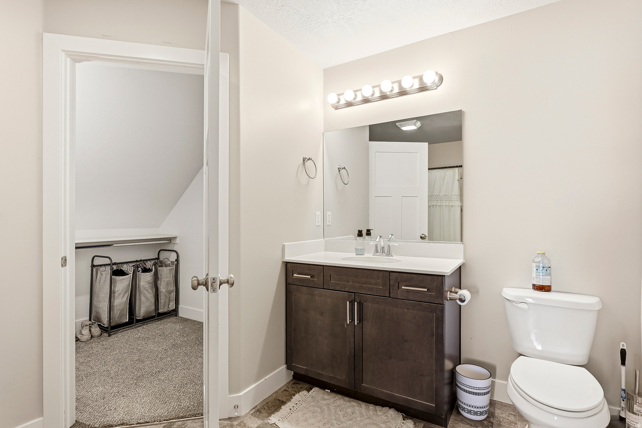 CEDAR EDGE - Residential