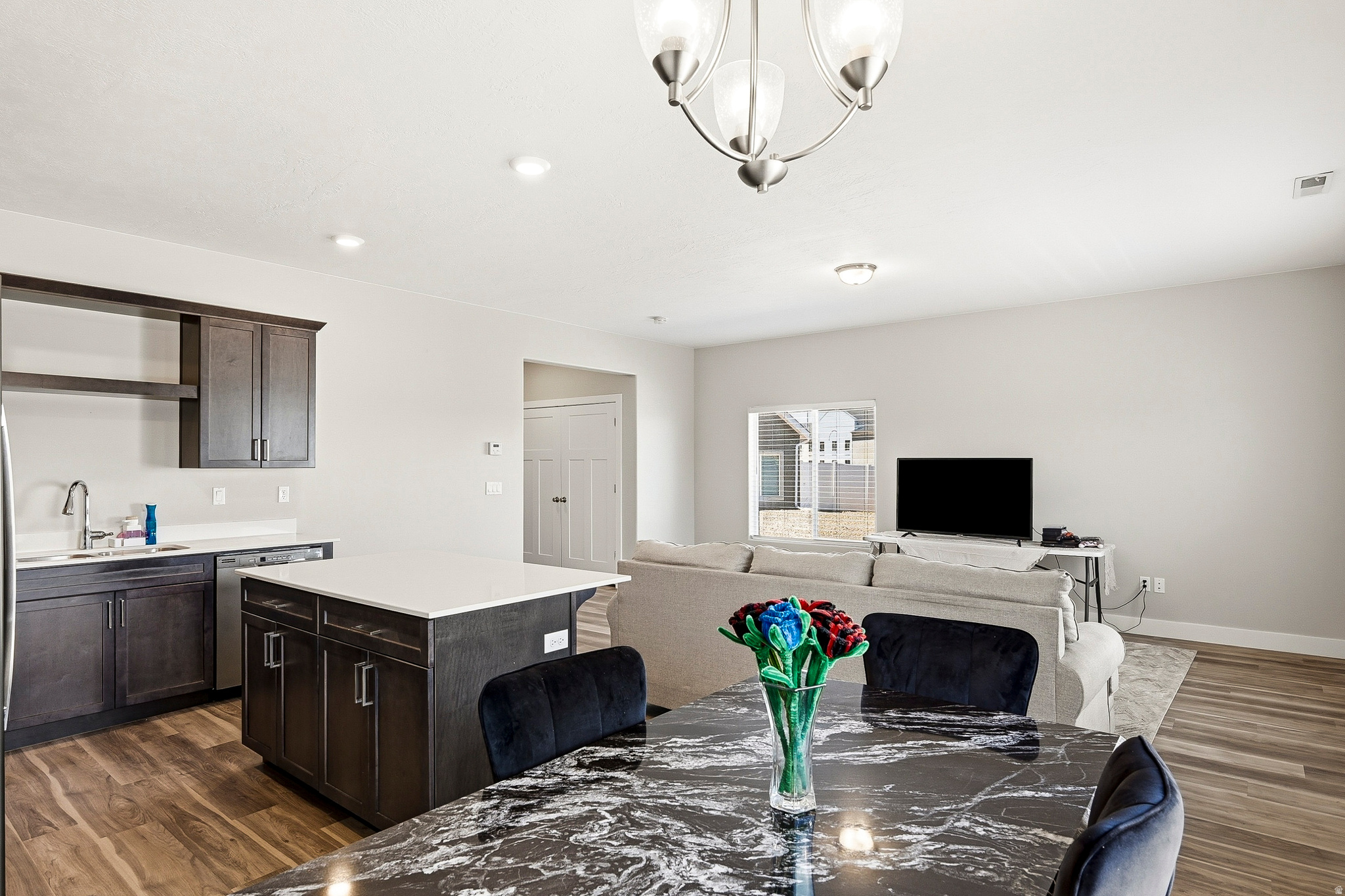 CEDAR EDGE - Residential