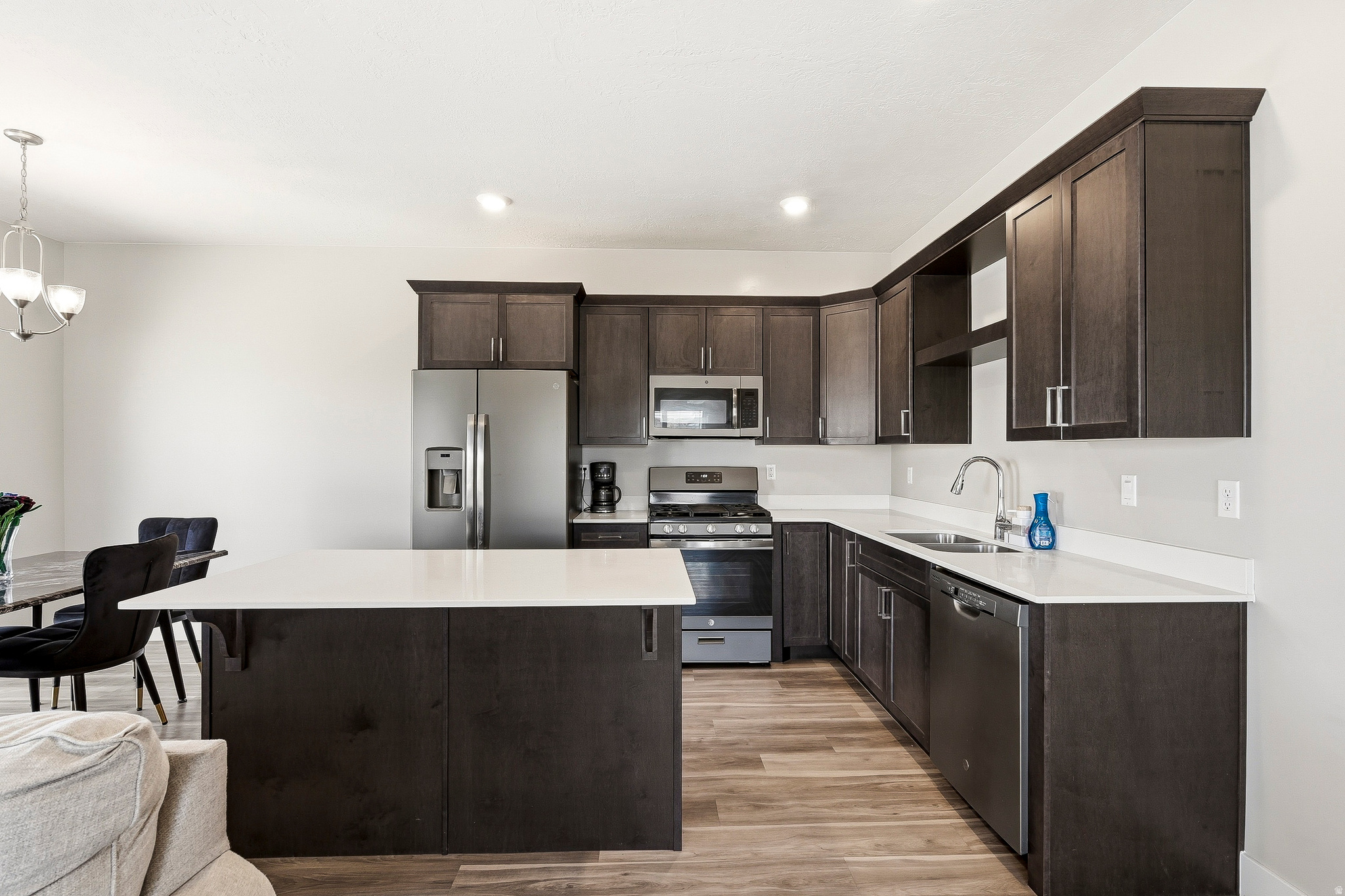 CEDAR EDGE - Residential