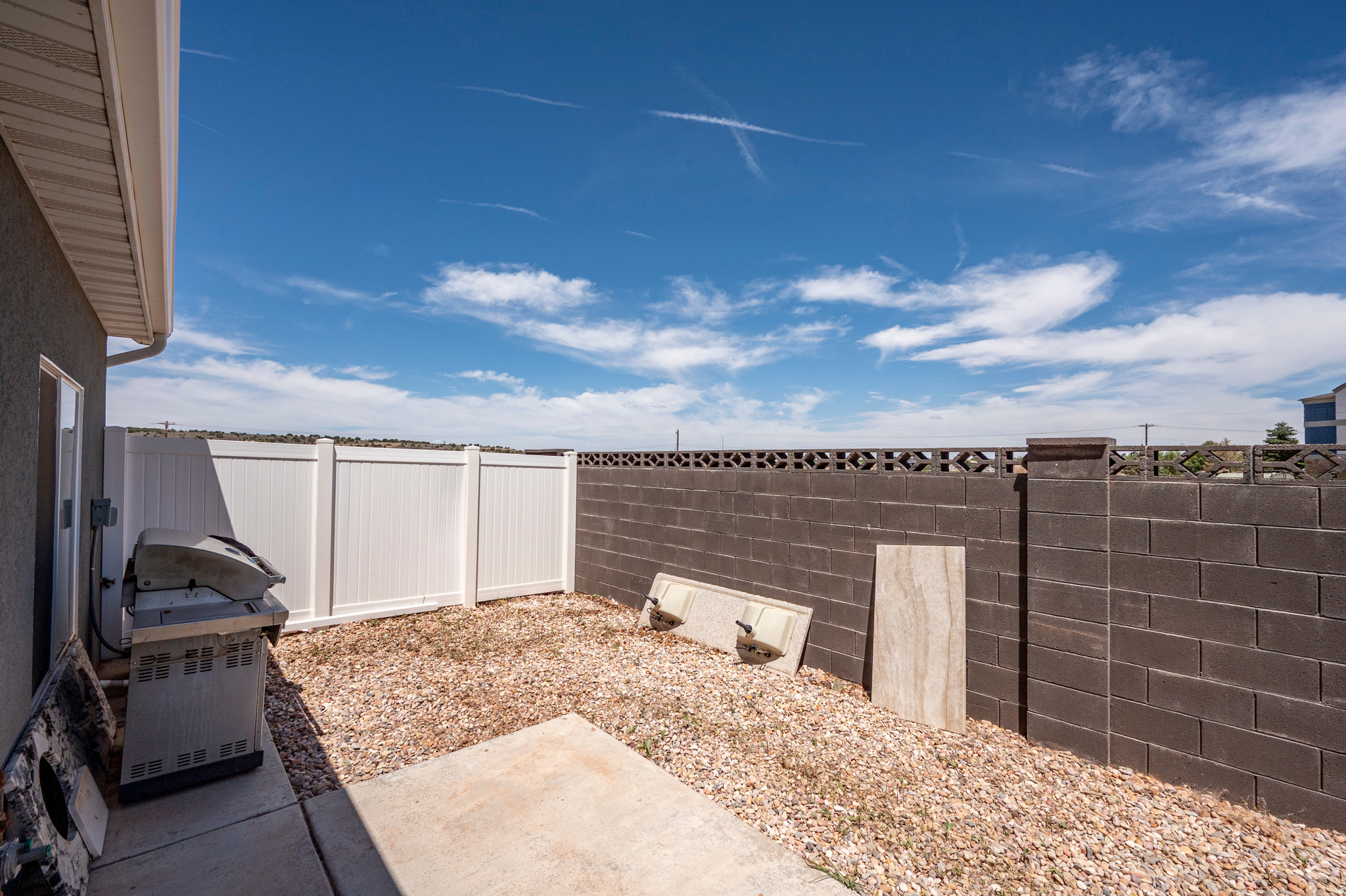 CEDAR EDGE - Residential