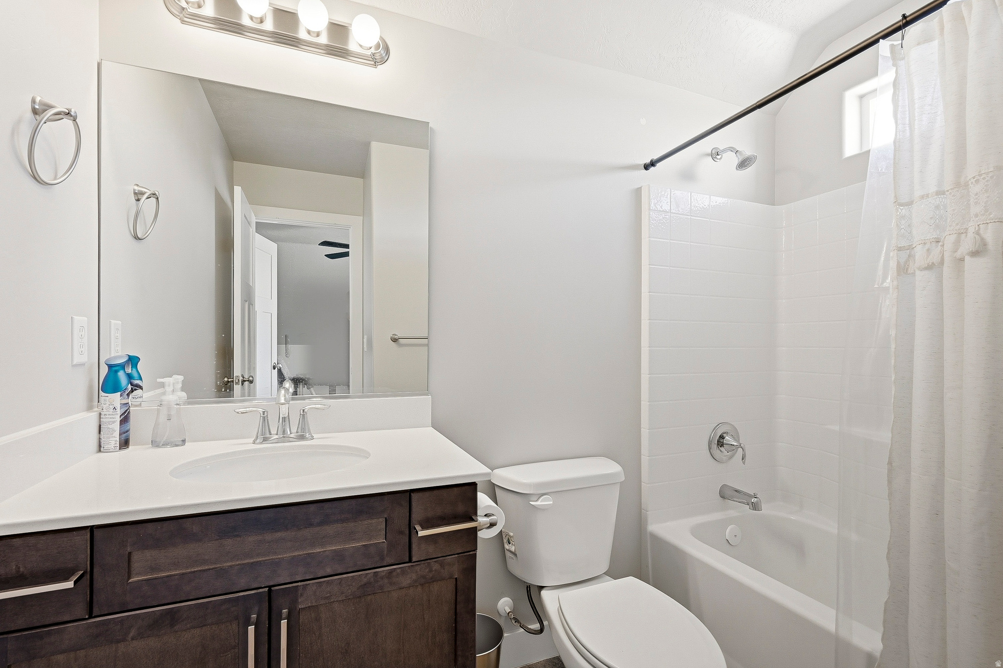 CEDAR EDGE - Residential
