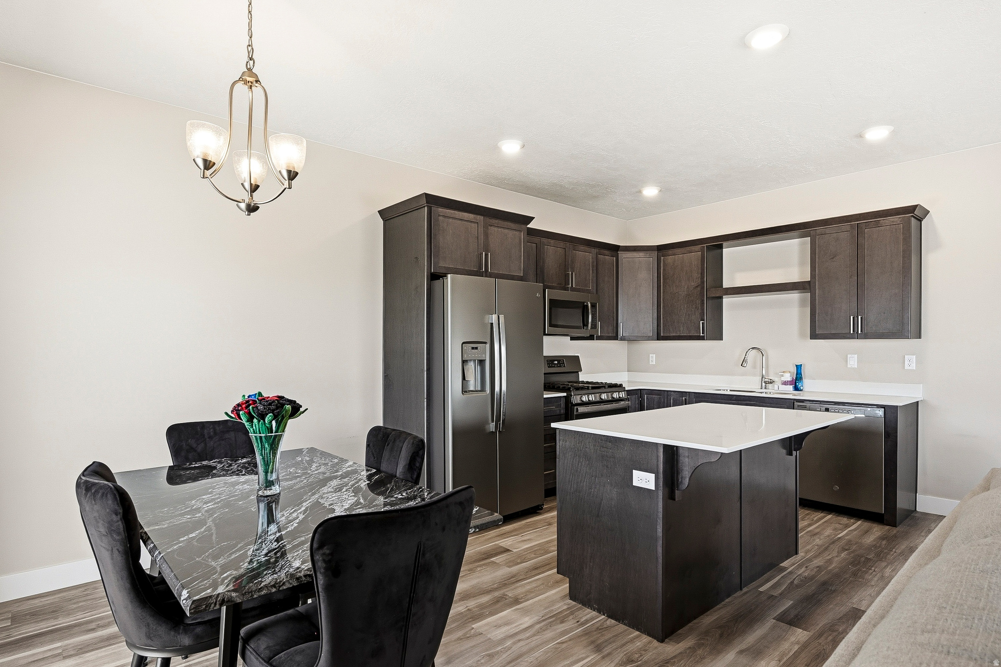 CEDAR EDGE - Residential