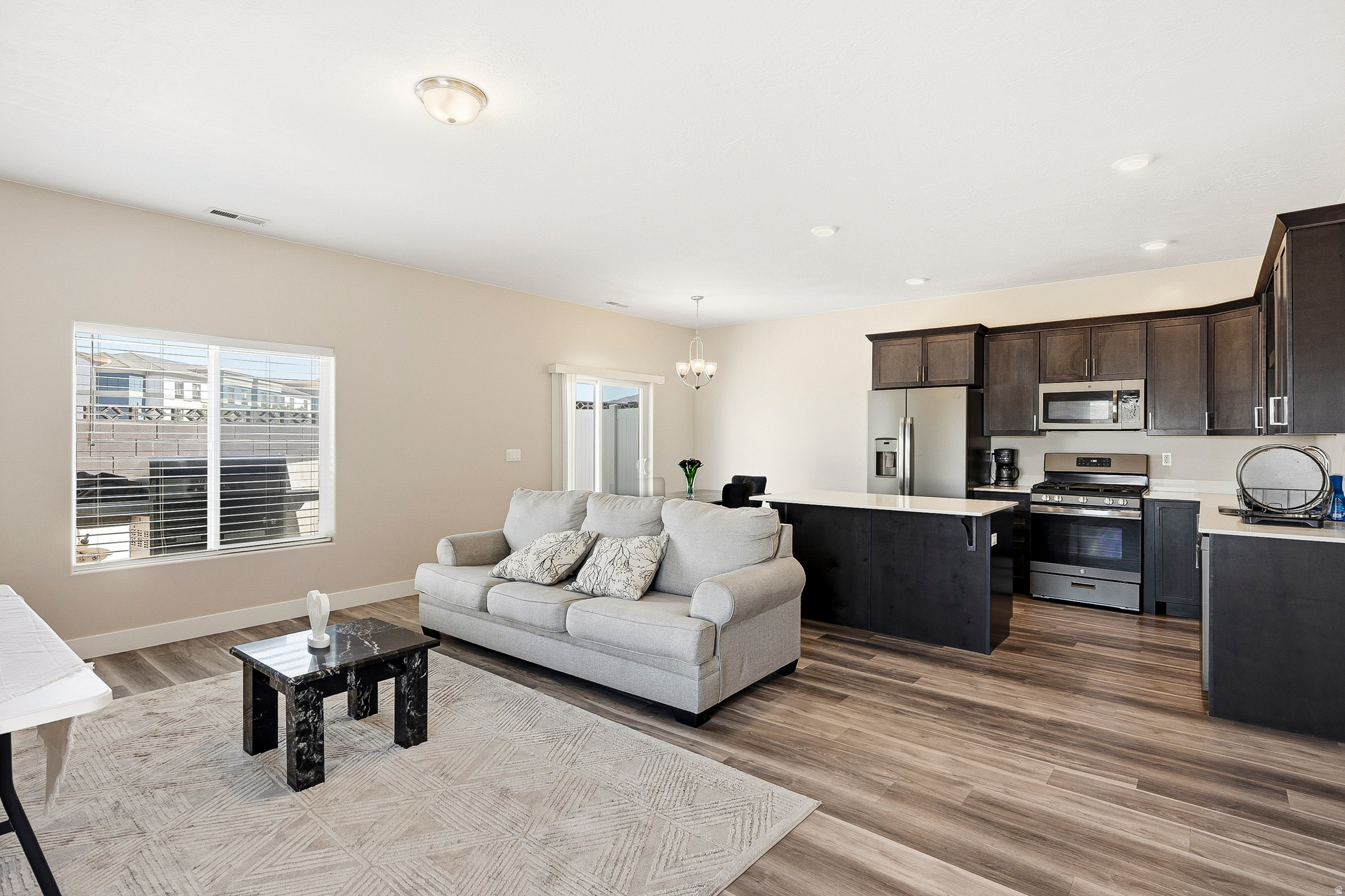 CEDAR EDGE - Residential