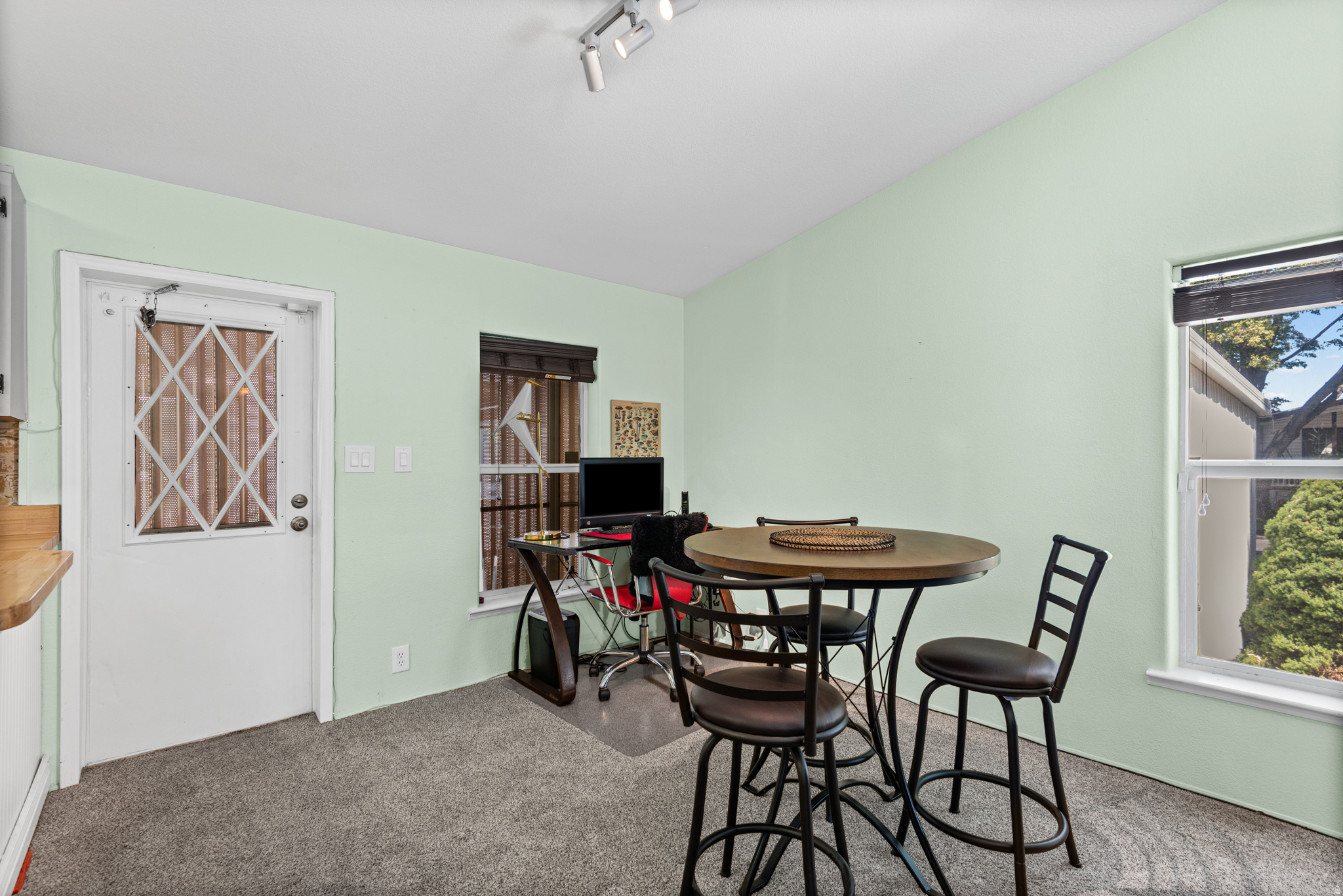 SEVEN C'S - Residential