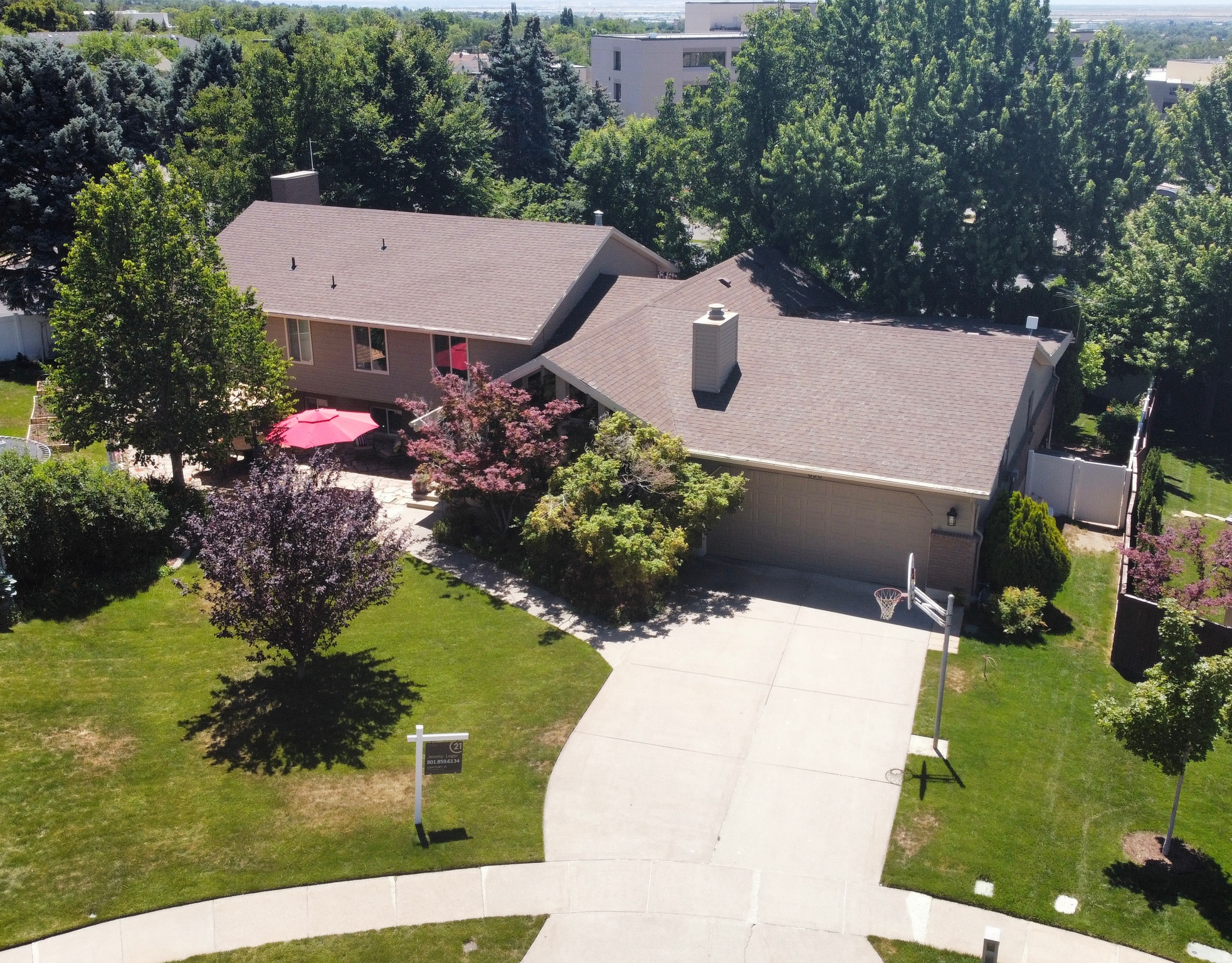 HOLMES ESTATES - Residential