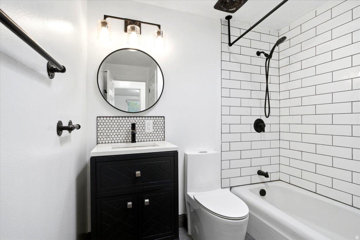 CRESTHOMES - Residential
