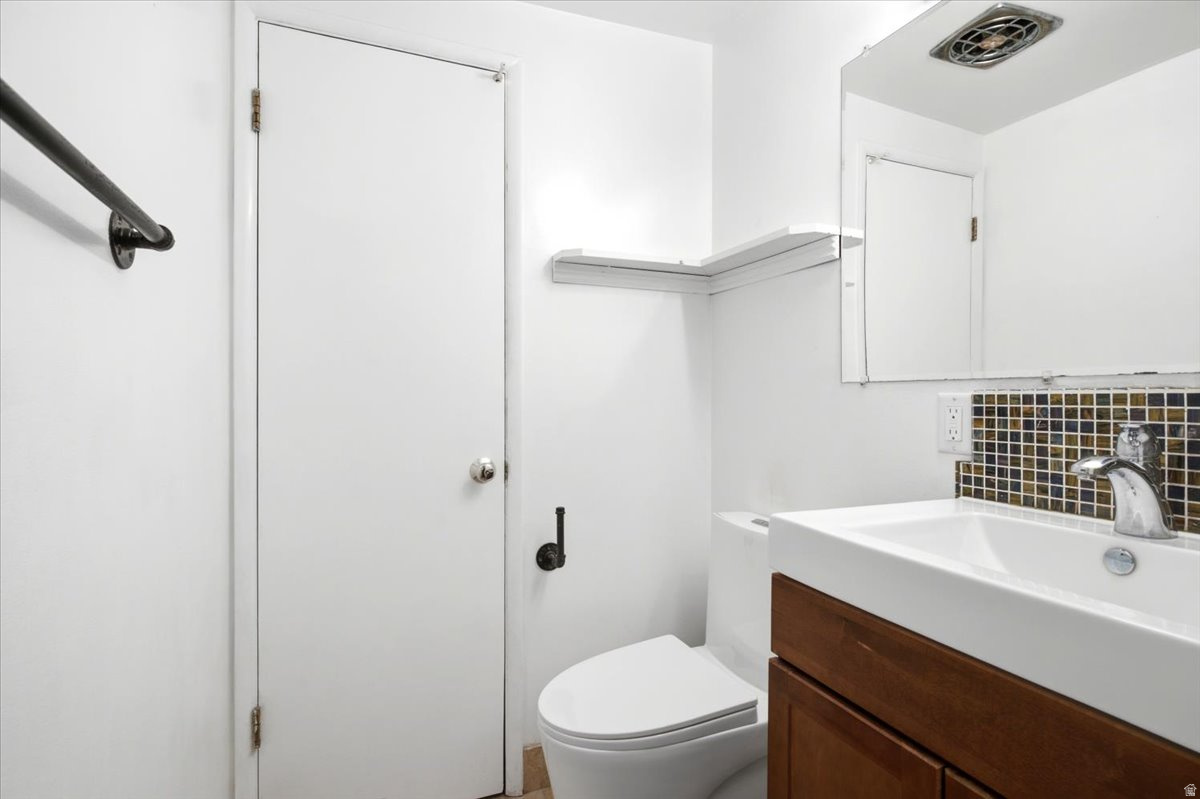 CRESTHOMES - Residential