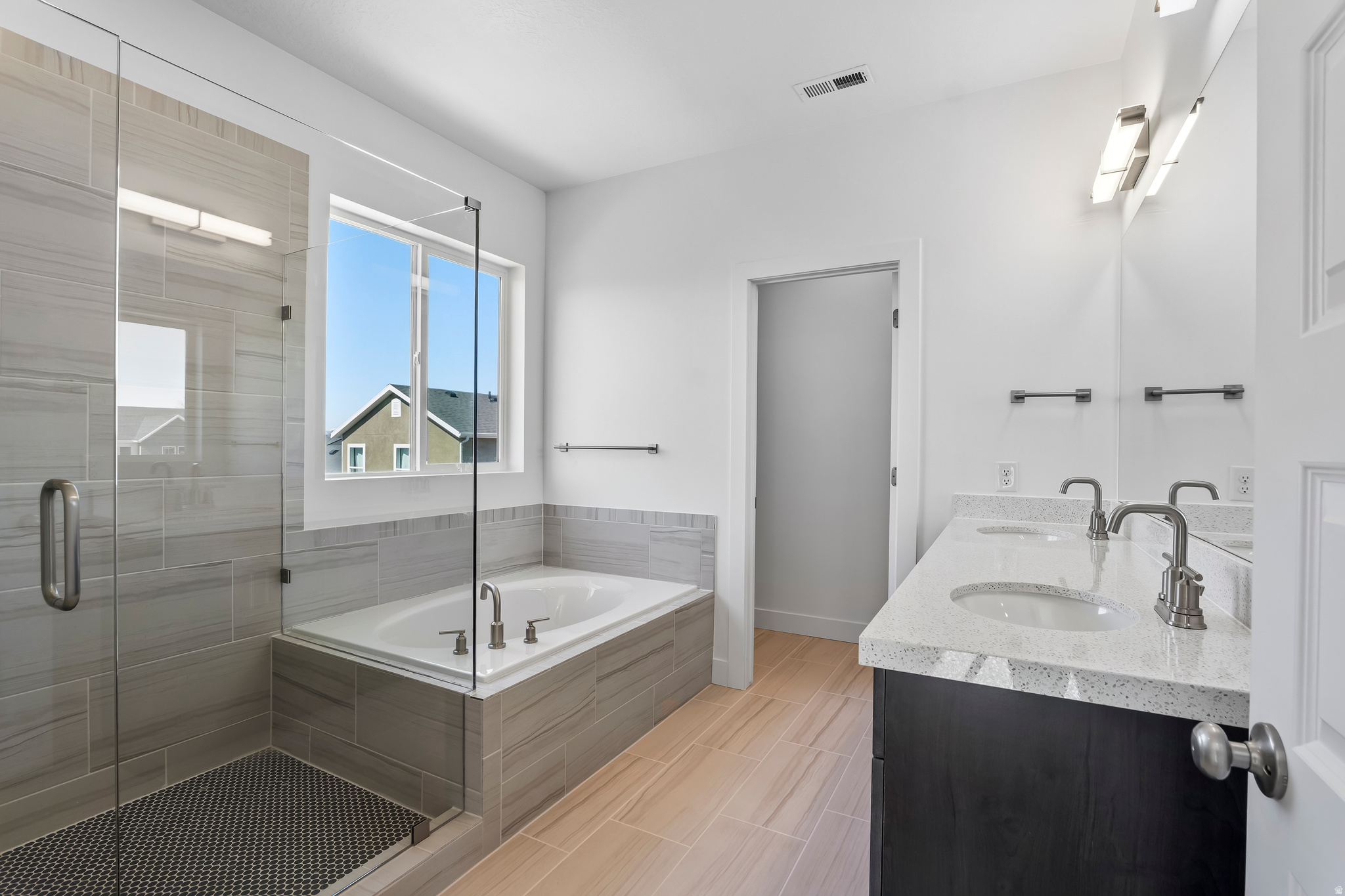 PARKSIDE SUNRISE RANCH - Residential