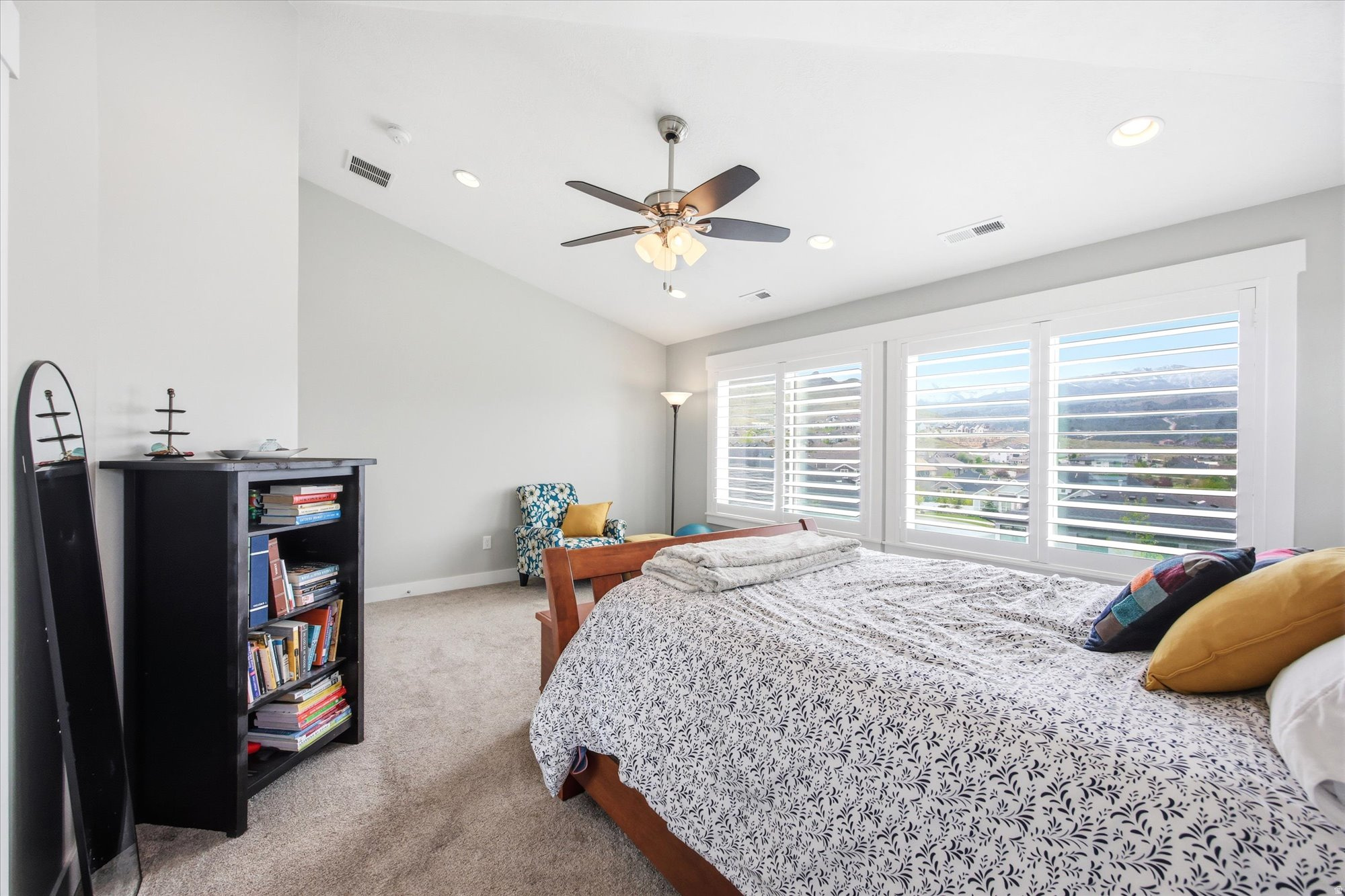 THE RIDGE - Residential
