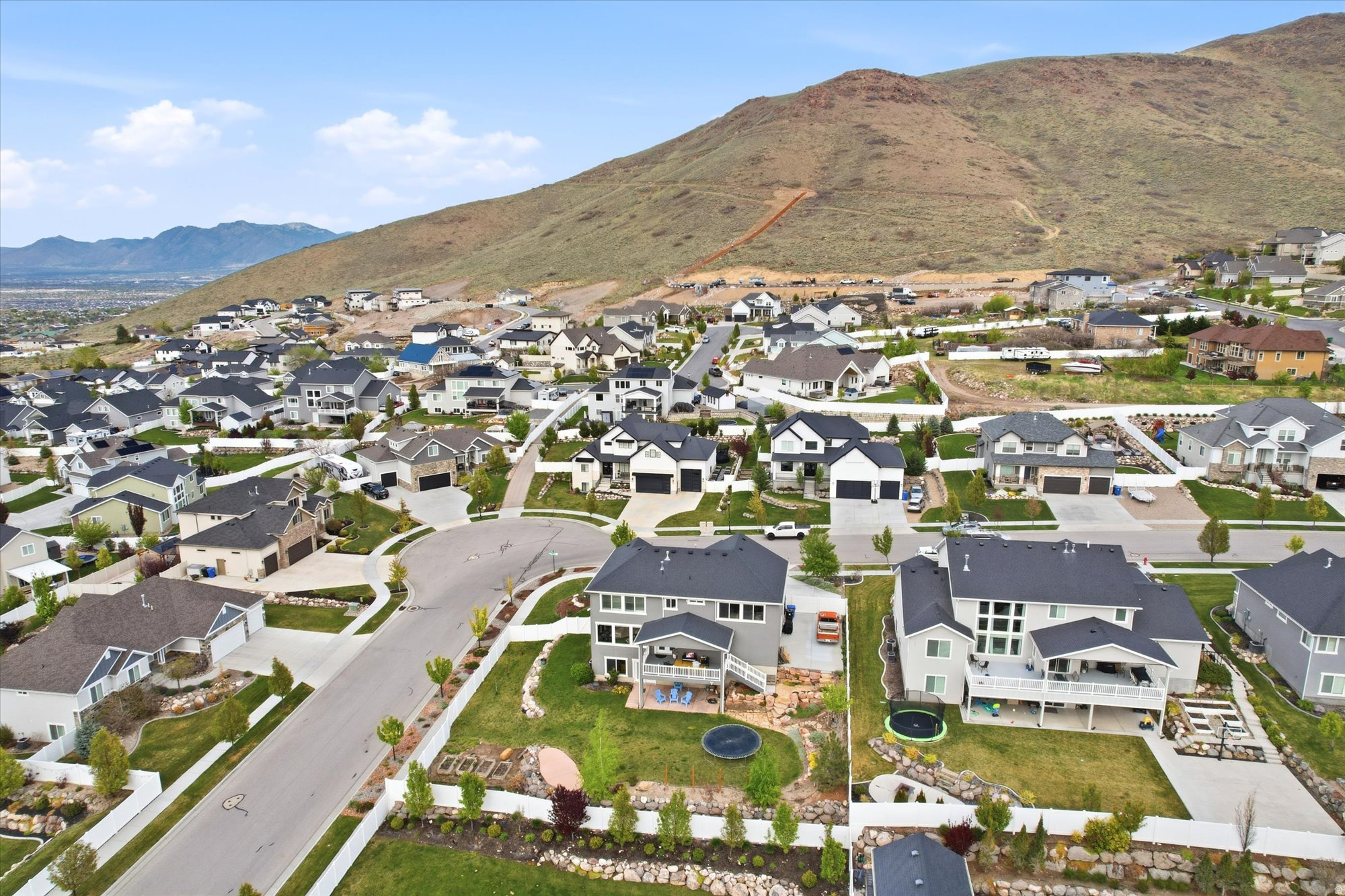 THE RIDGE - Residential