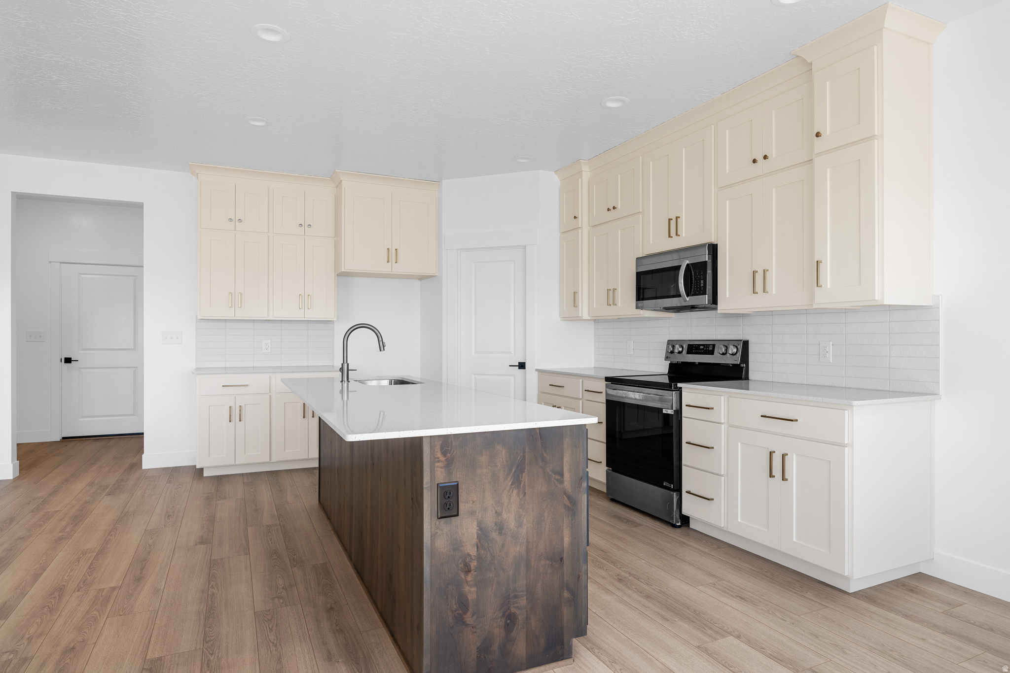 SUMMIT RIDGE THE HILLS - Residential