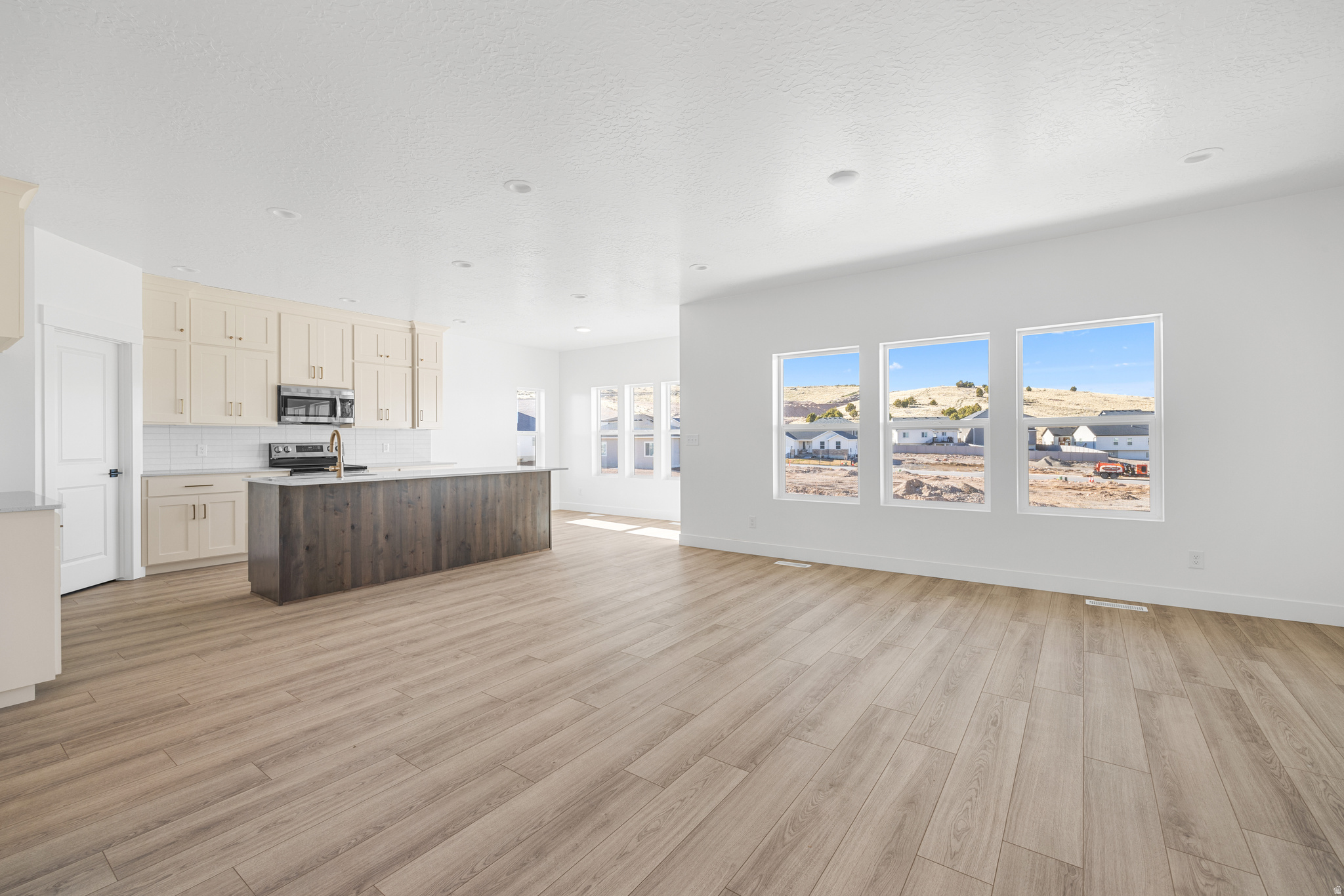 SUMMIT RIDGE THE HILLS - Residential