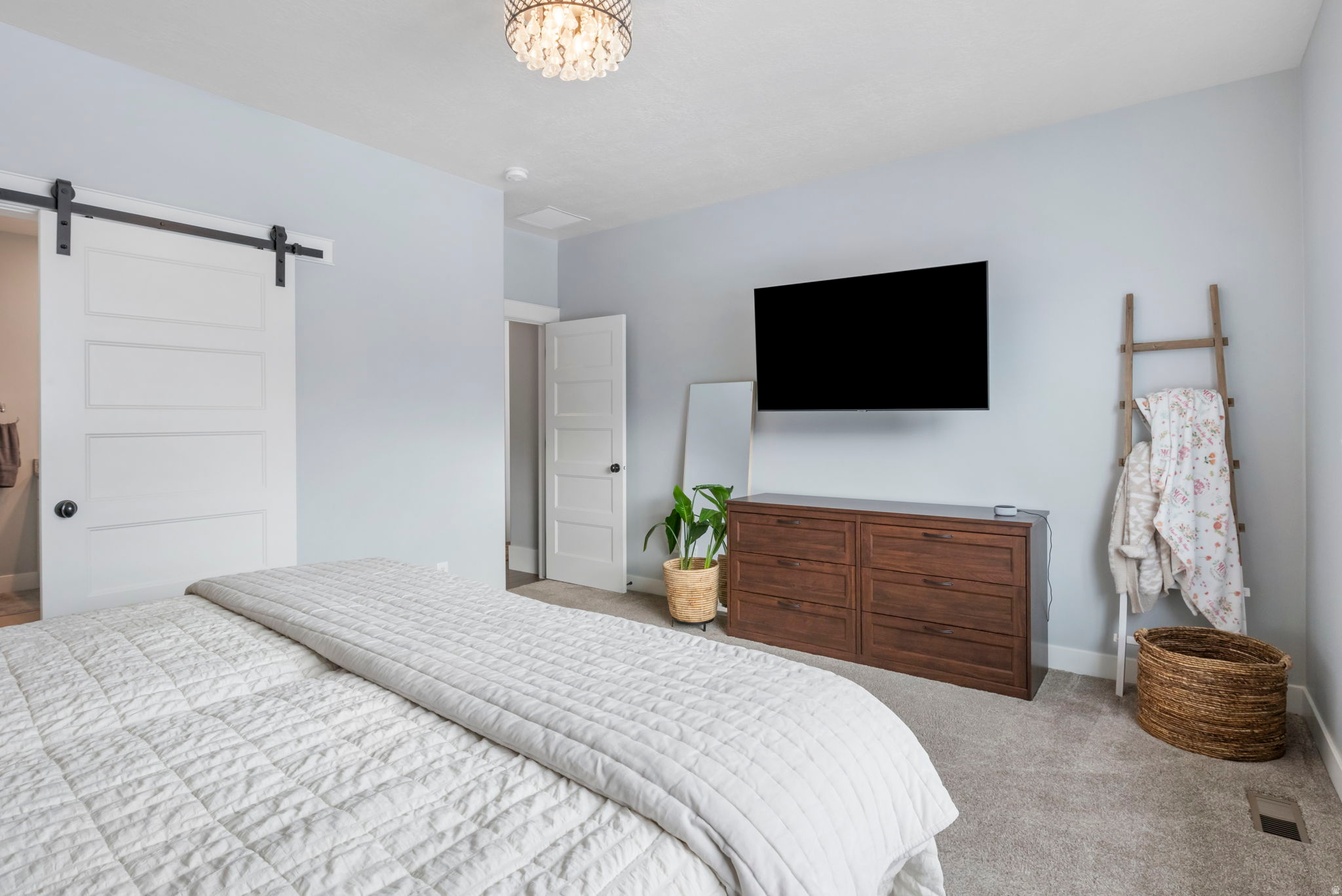 MOUNTAIN VIEW - Residential
